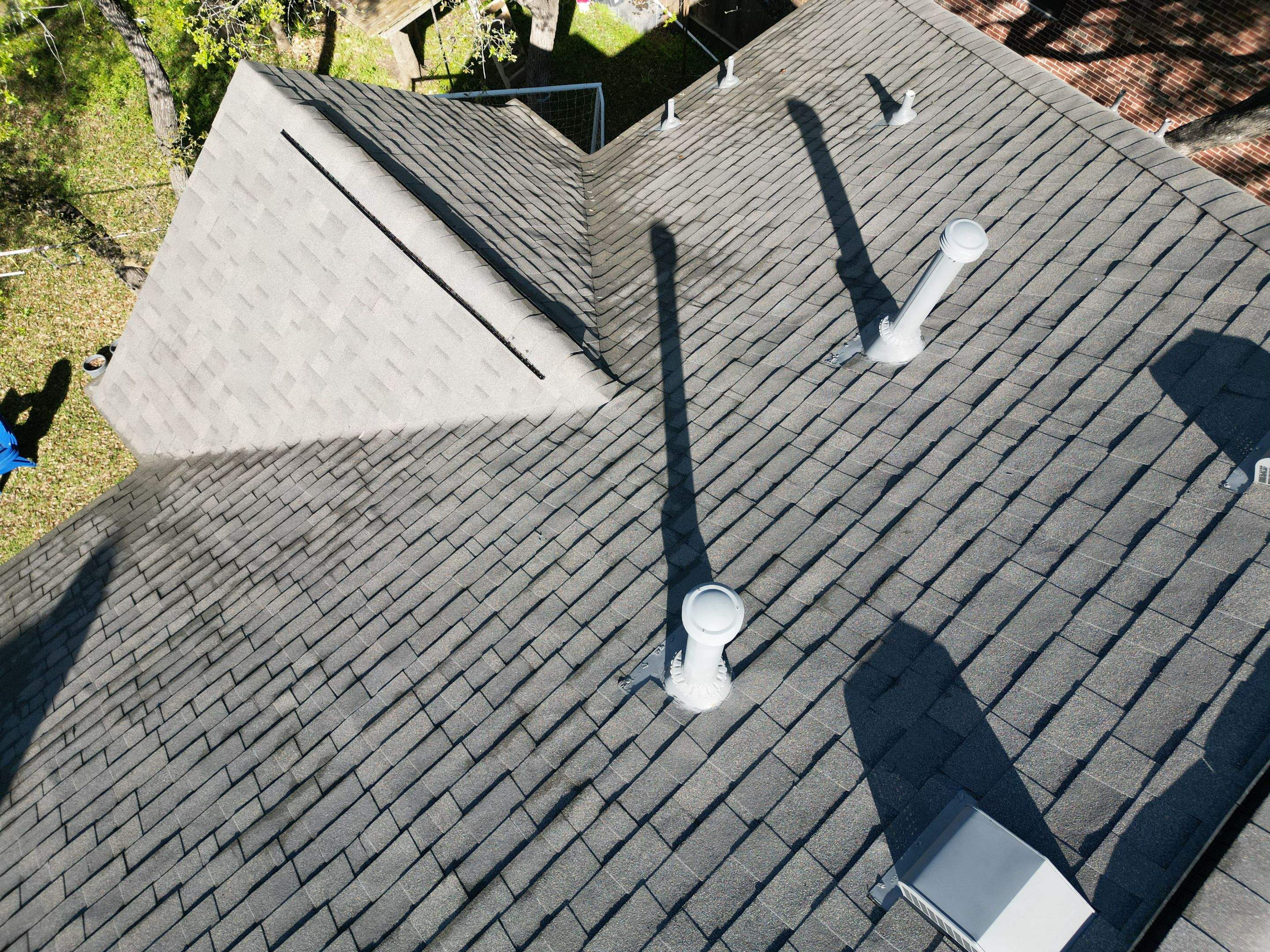 Weathered Wood - Malarkey Highlander by RoofsOnly.com