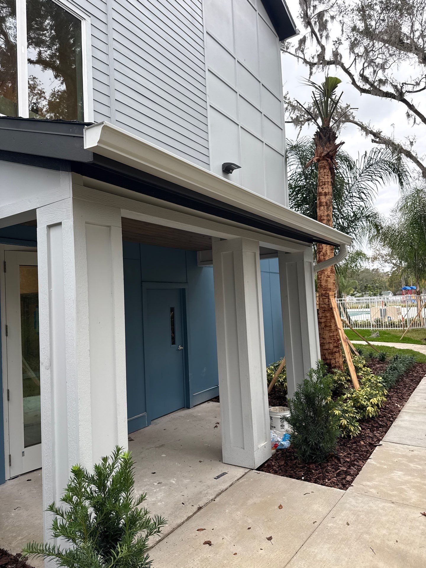 7-Inch Seamless Gutters for Large Roofs in Daytona Beach FL by Gutter Professors