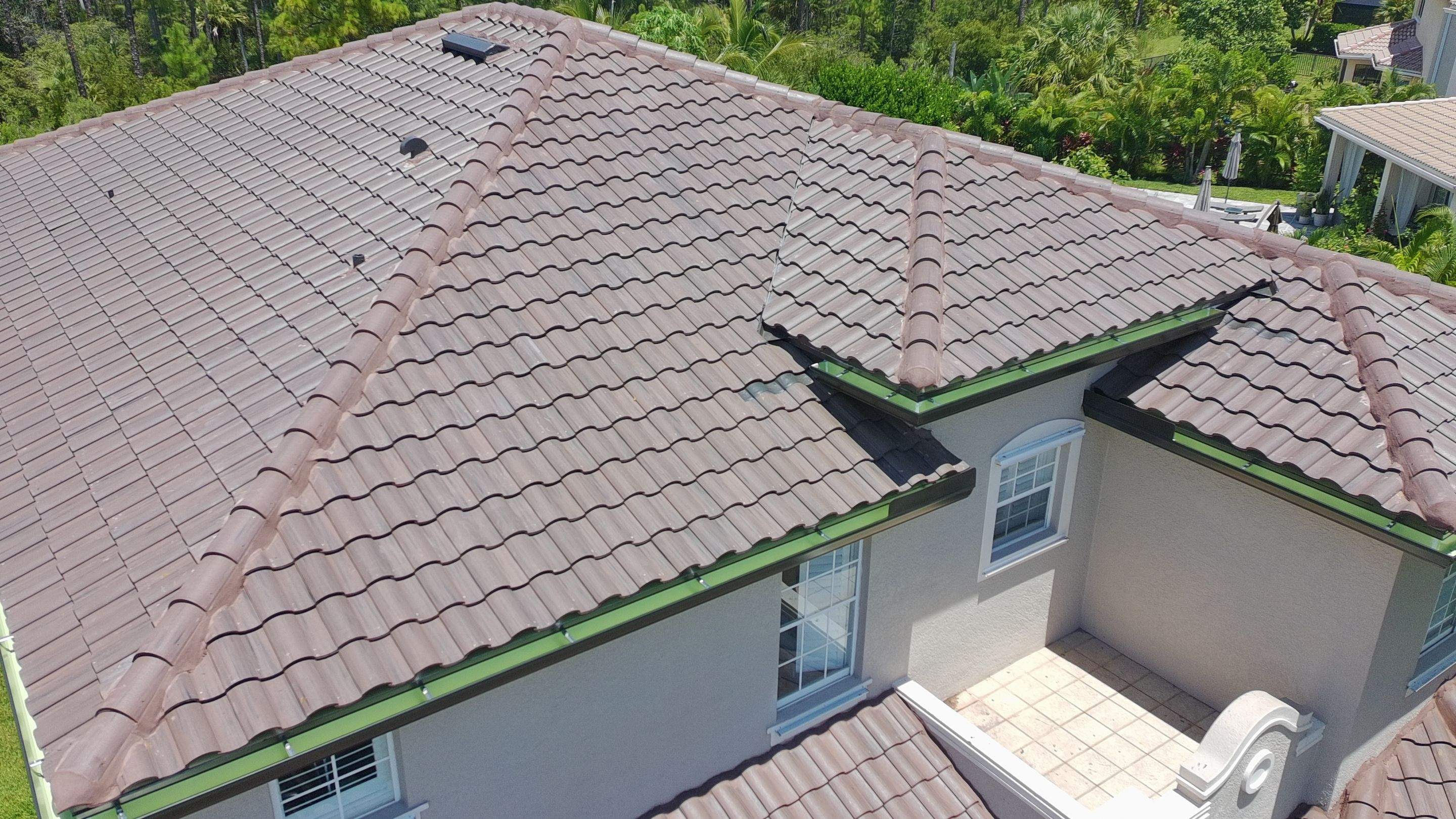 Concrete Tile Replacement in Botanica Lakes by International Roofing
