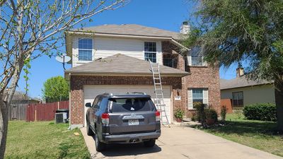 Residential Roof Repair and Damage Mitigation in Hutto
