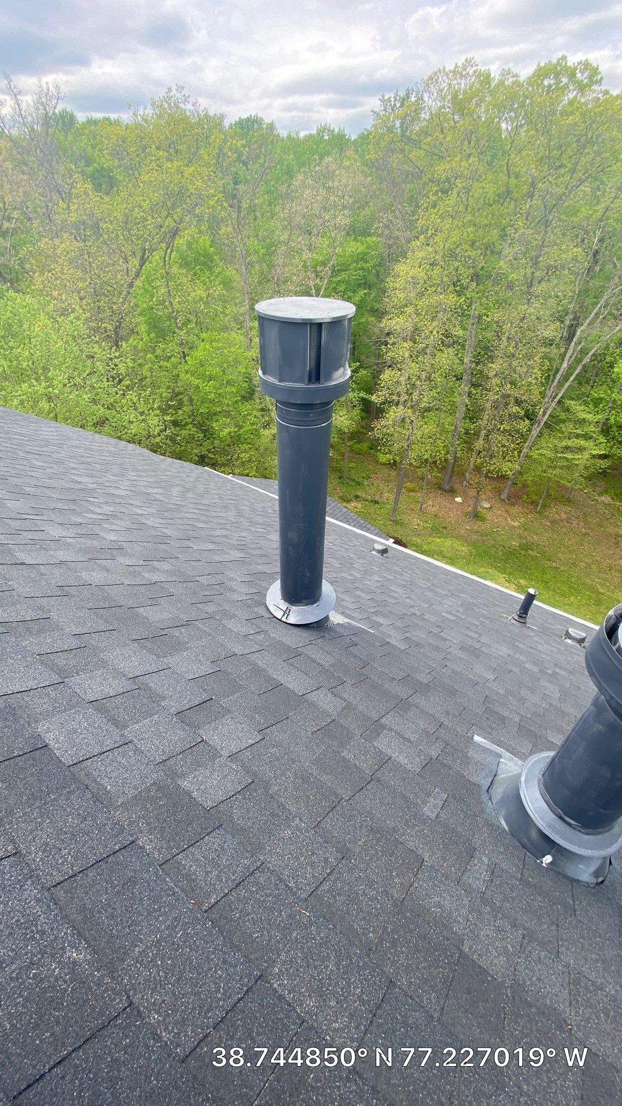 Springfield: CertainTeed Landmark Pro Designer Shingles in Max Def Charcoal Black by RM Banning, Inc.