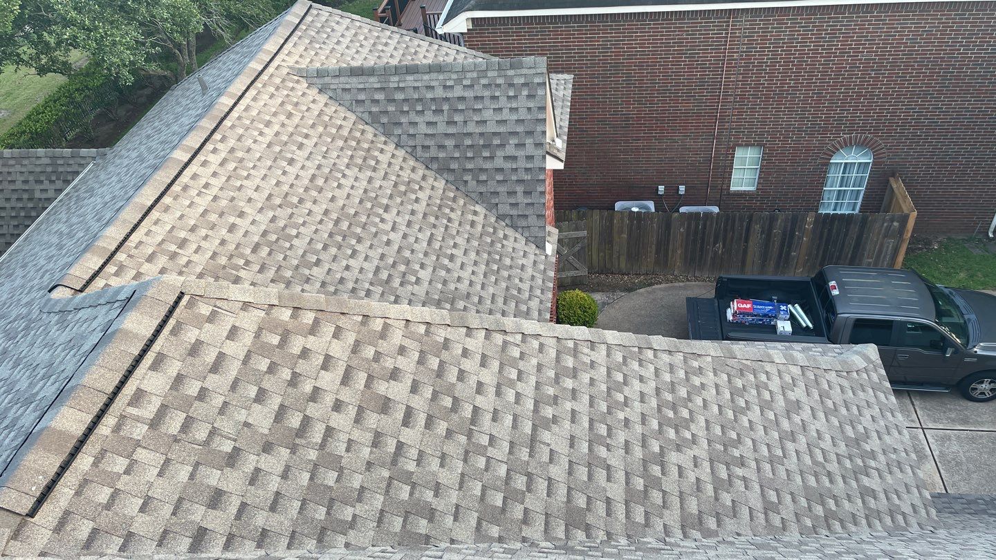 GAF HDZ - Weathered Wood by Elite Roofing LLC
