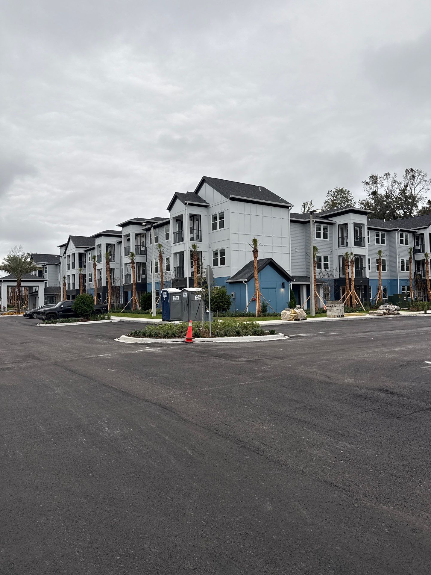 7-Inch Seamless Gutters for Large Roofs in Daytona Beach FL by Gutter Professors