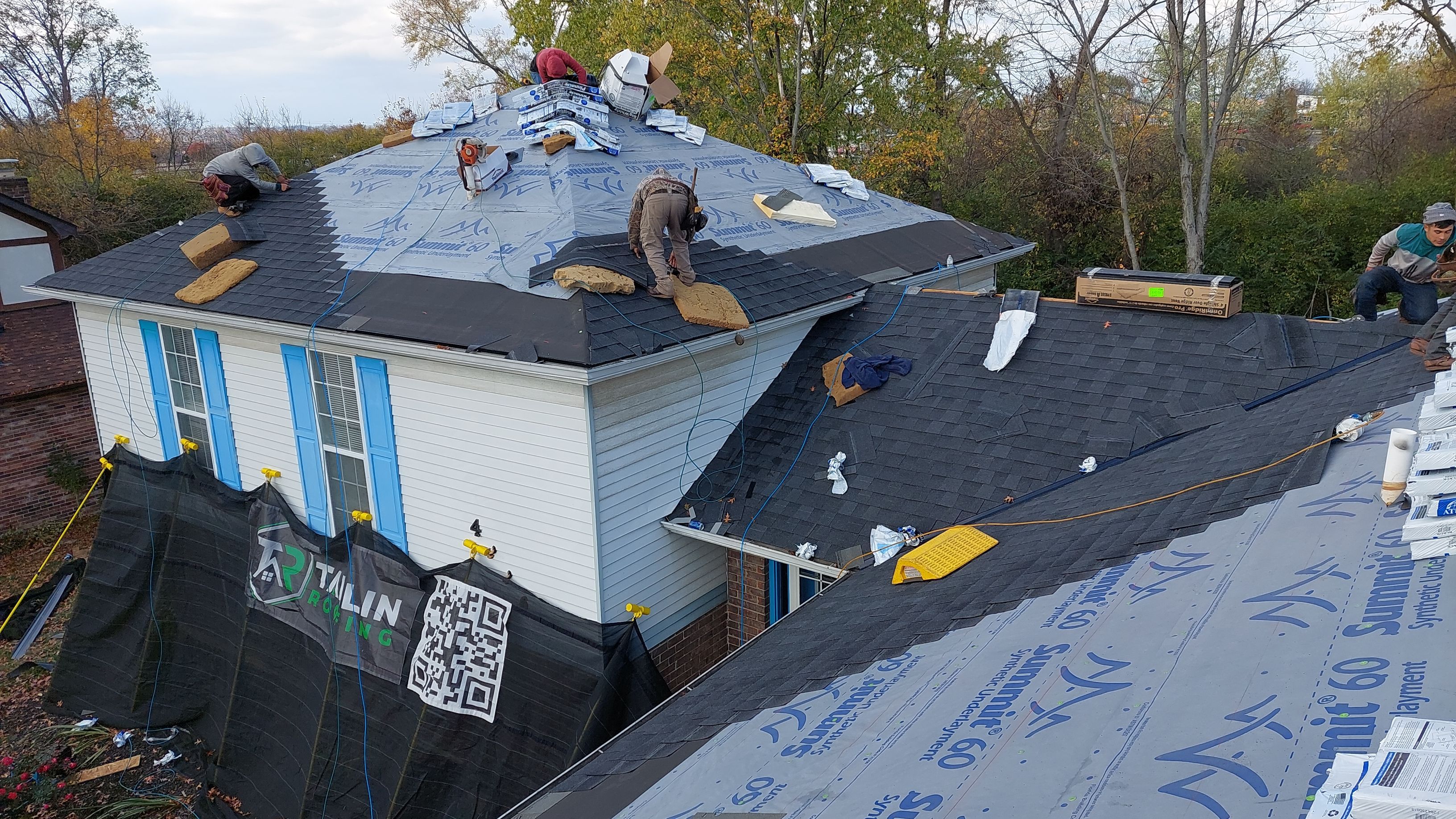 Liberty Township - Pristine Black by Tamlin Roofing