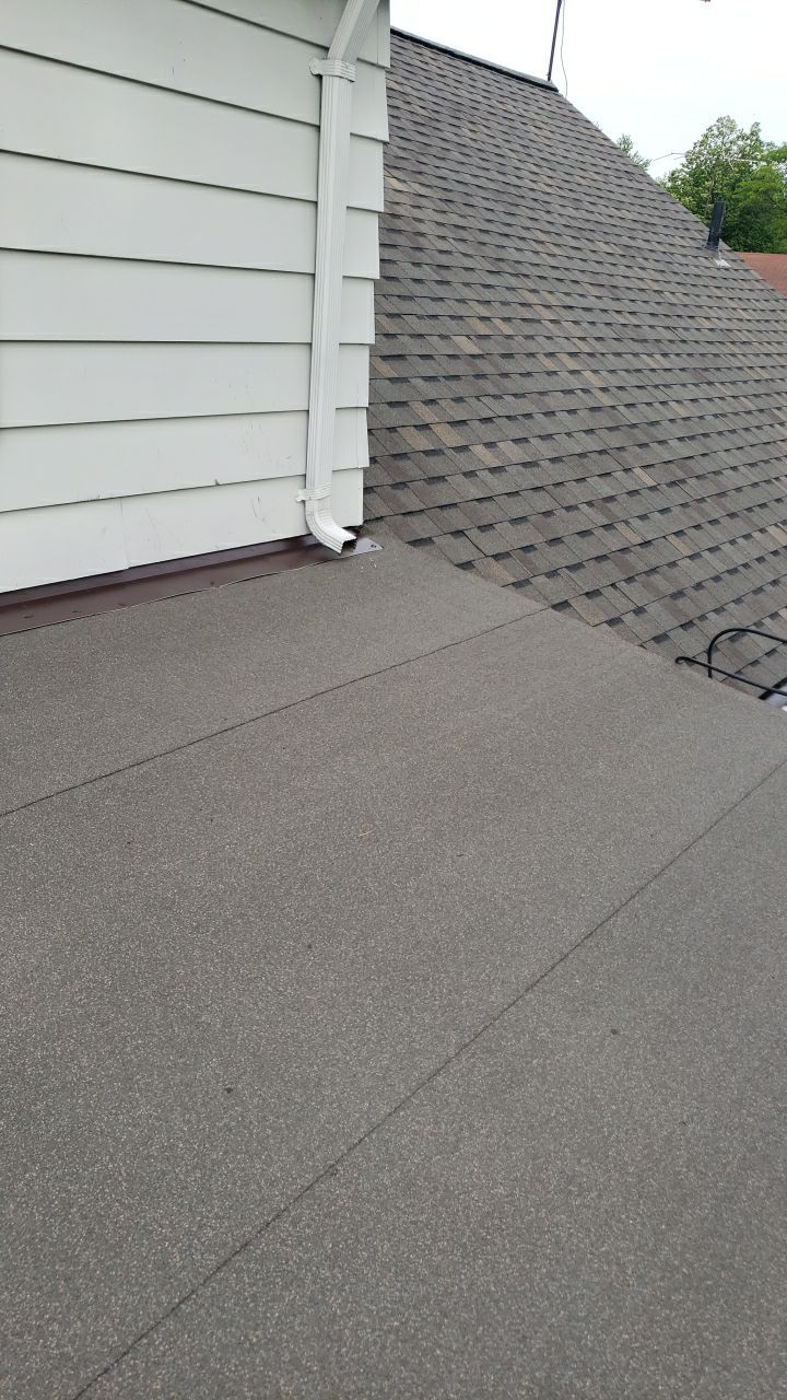 ATLAS PINNACLE COLOR: WEATHERED SHADOW DRIP EDGE: WHITE by Eagle Eye Roofing