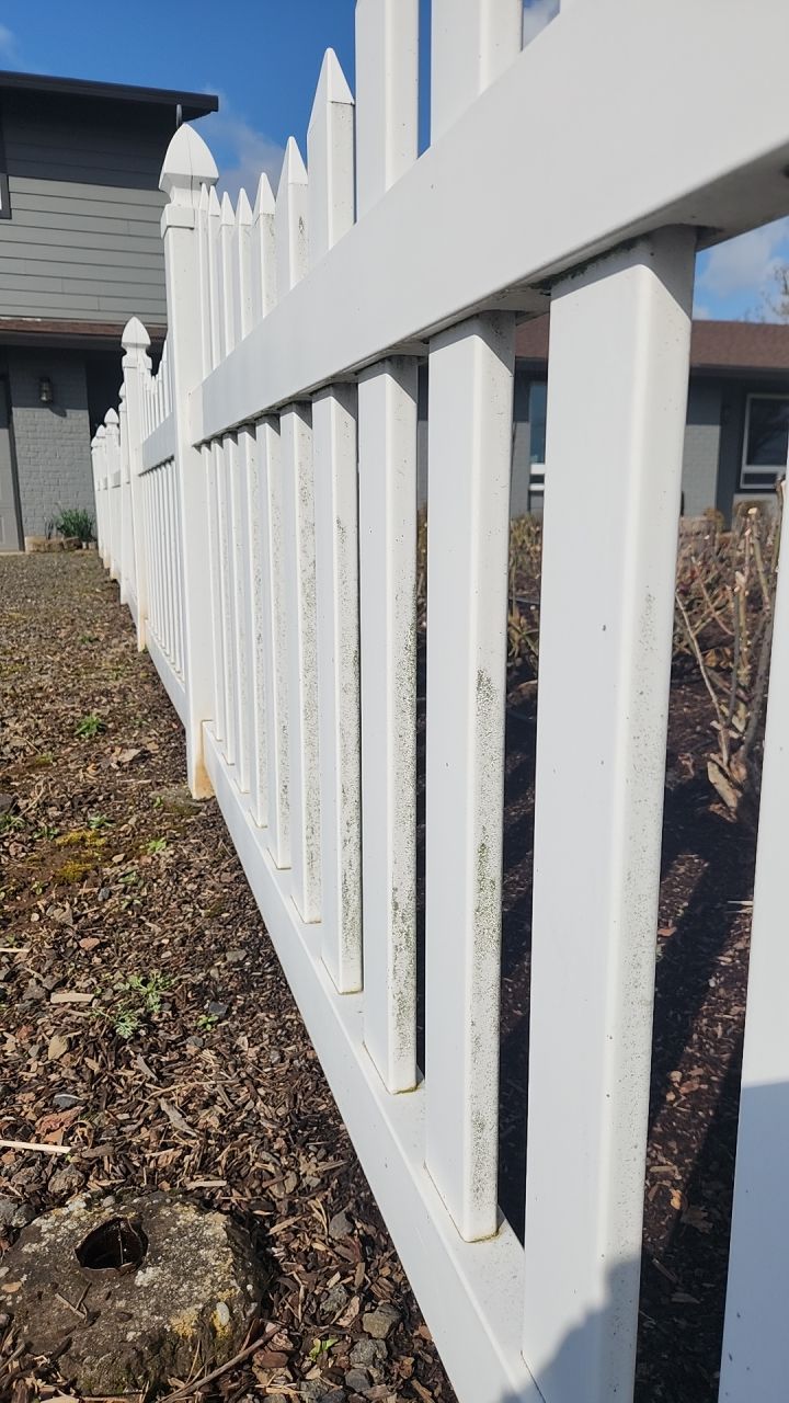 Vinyl Fence Wash using Soft wash solution by Willamette Outdoor Wash LLC
