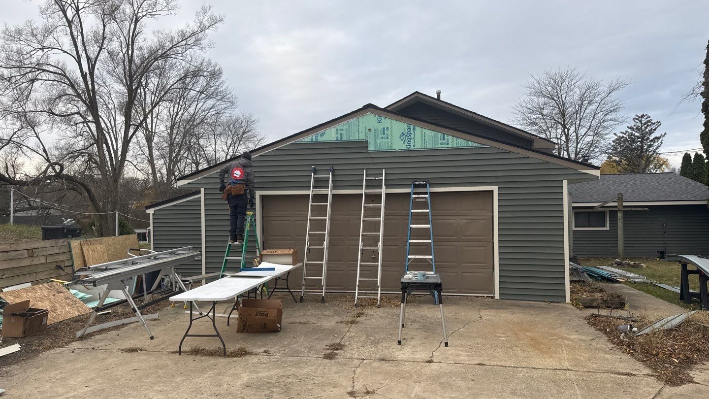 Siding Replacement using Alside Charter Oak D4.5" by 180 Contractors