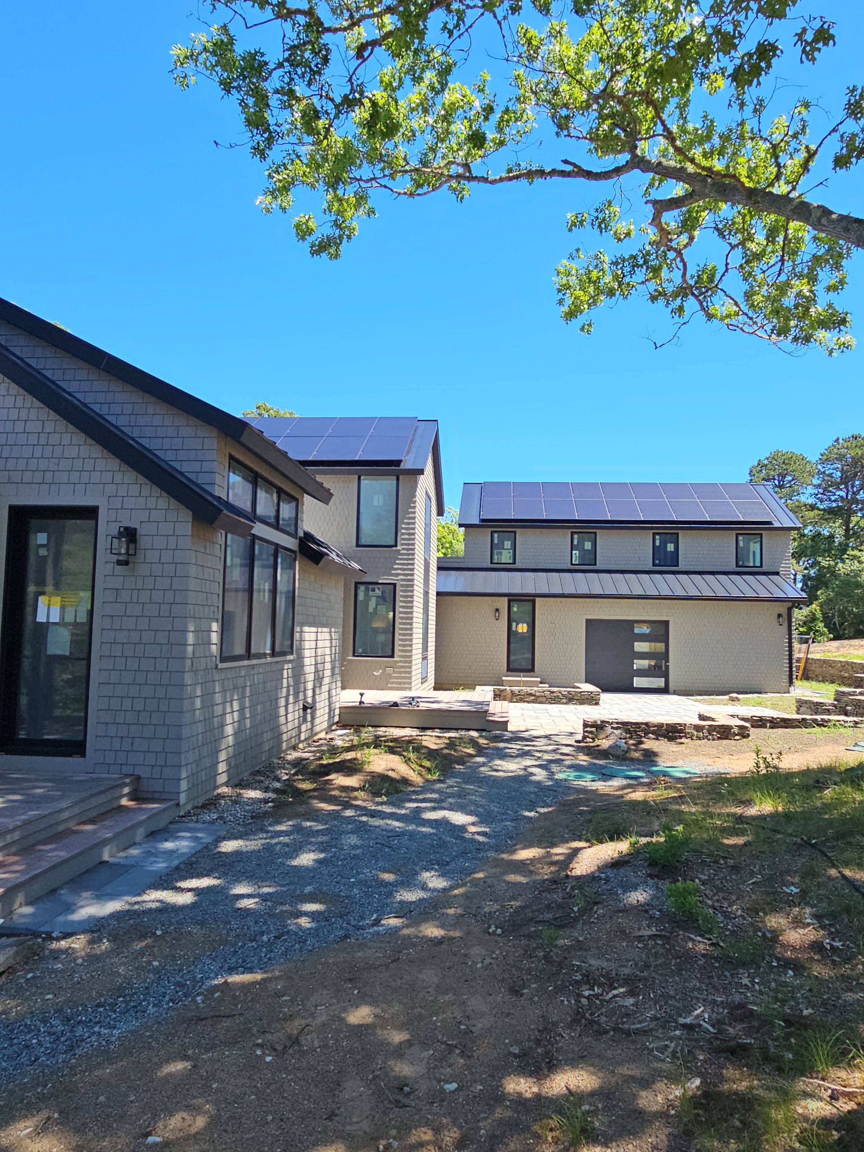 Gutter Installation using 6" Box Style Aluminum Gutter by Gutter Pro Enterprises