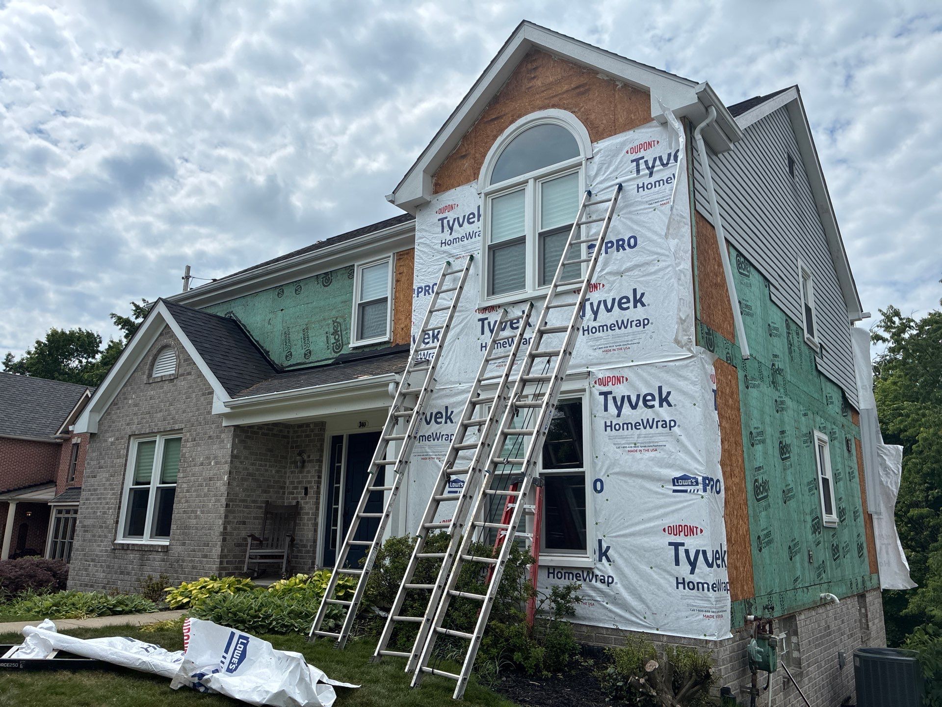 Full House Siding Renovation with English Wedgewood Vinyl Siding in Sewickley by Ideal Siding Pittsburgh