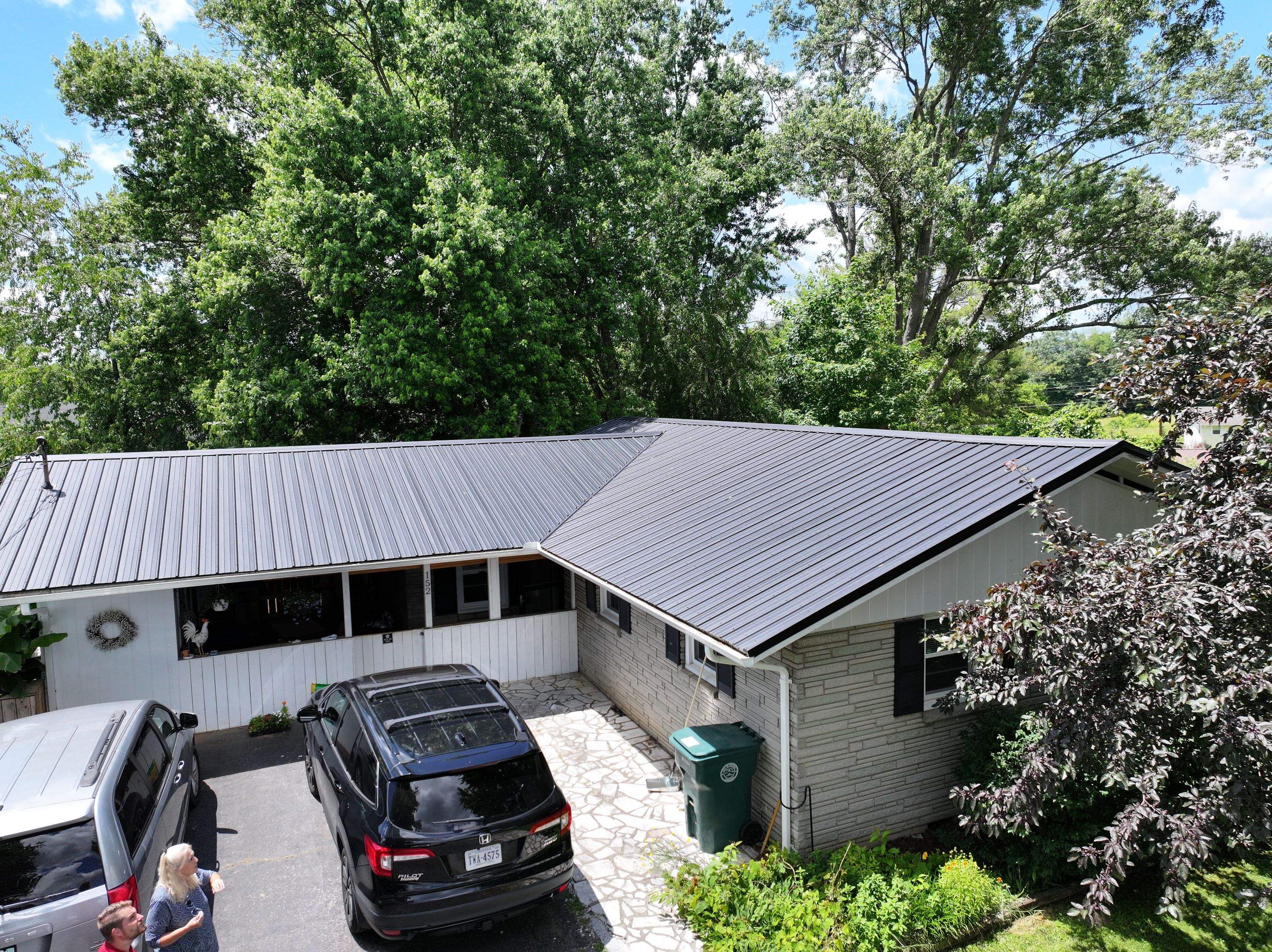 Blevins Residence by Omnia Roofing