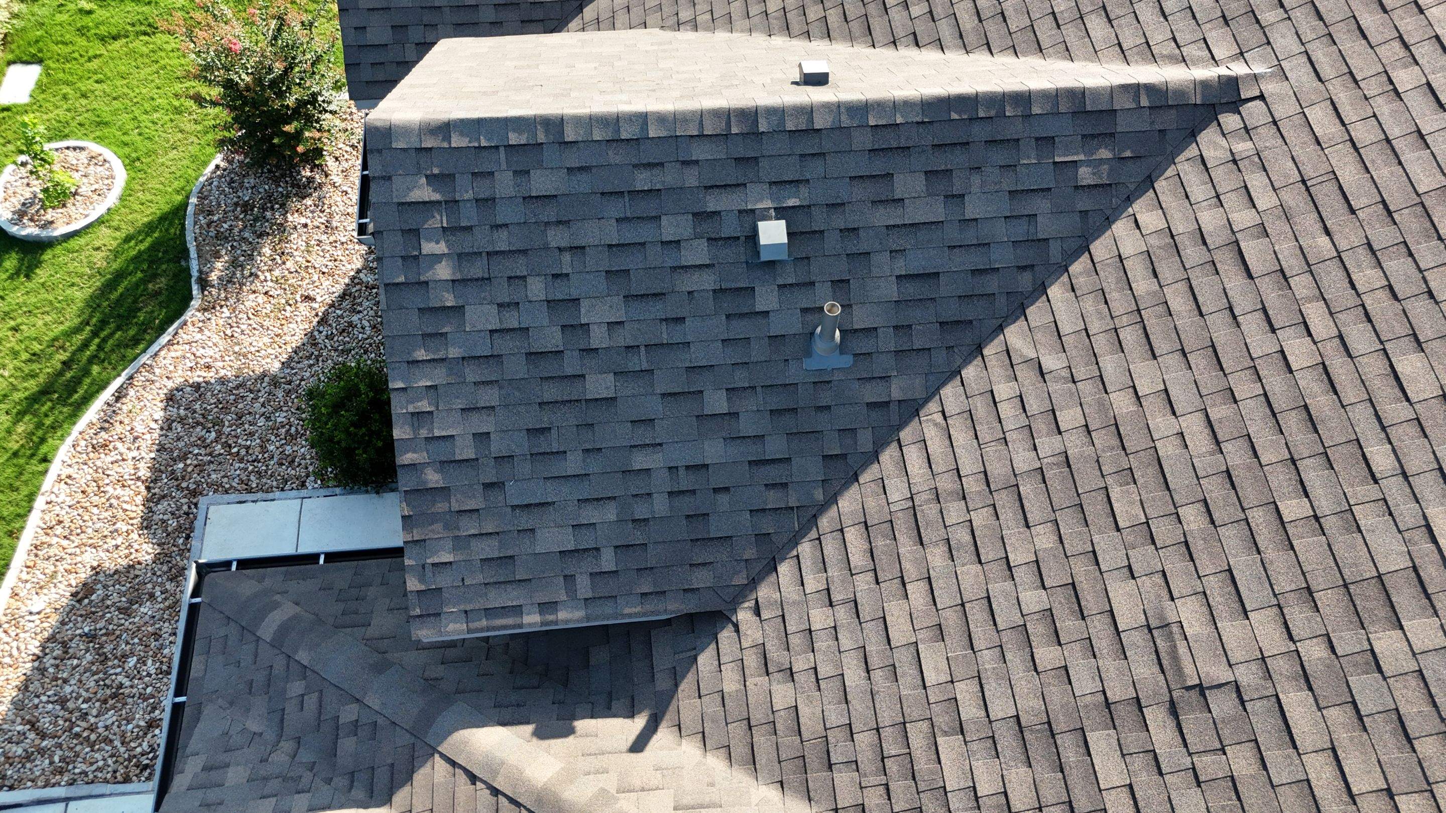 Weathered Wood - Malarkey Vista by RoofsOnly.com