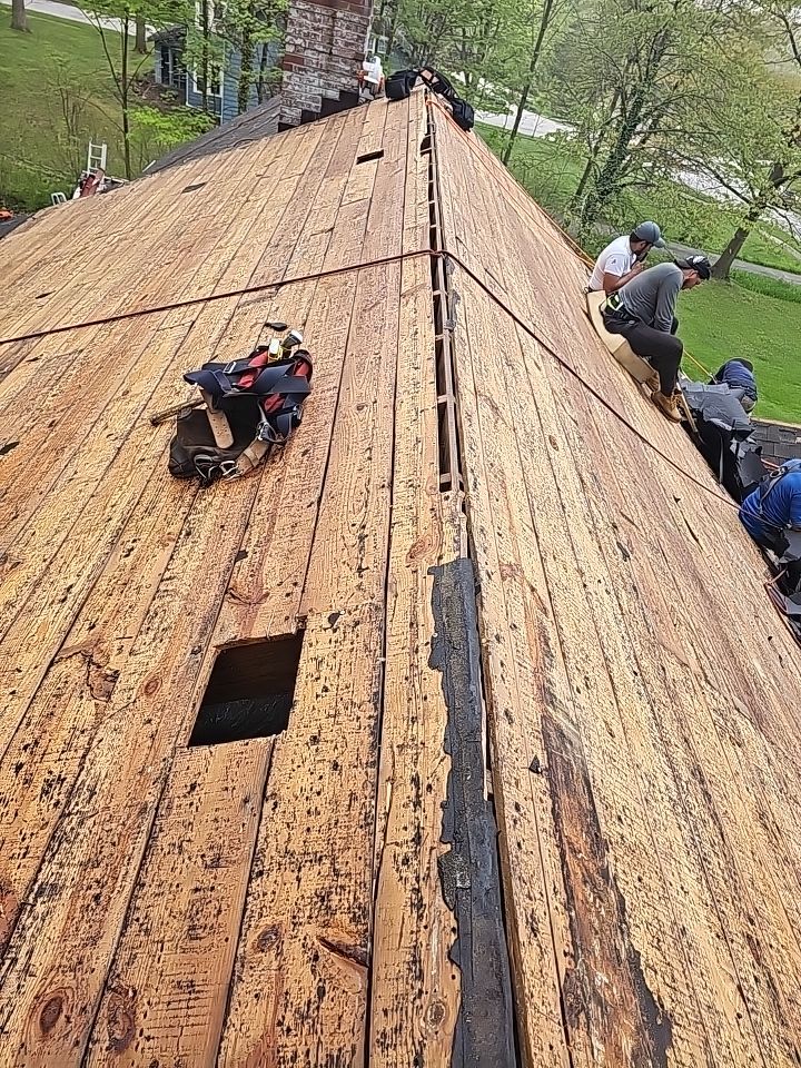 ATLAS PINNACLE COLOR: HEARTHSTONE DRIP EDGE: WHITE by Eagle Eye Roofing