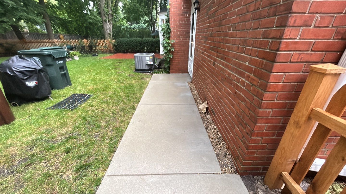 Brick Paver cleaning, sanding, seal by Northern Power Washing LLC.