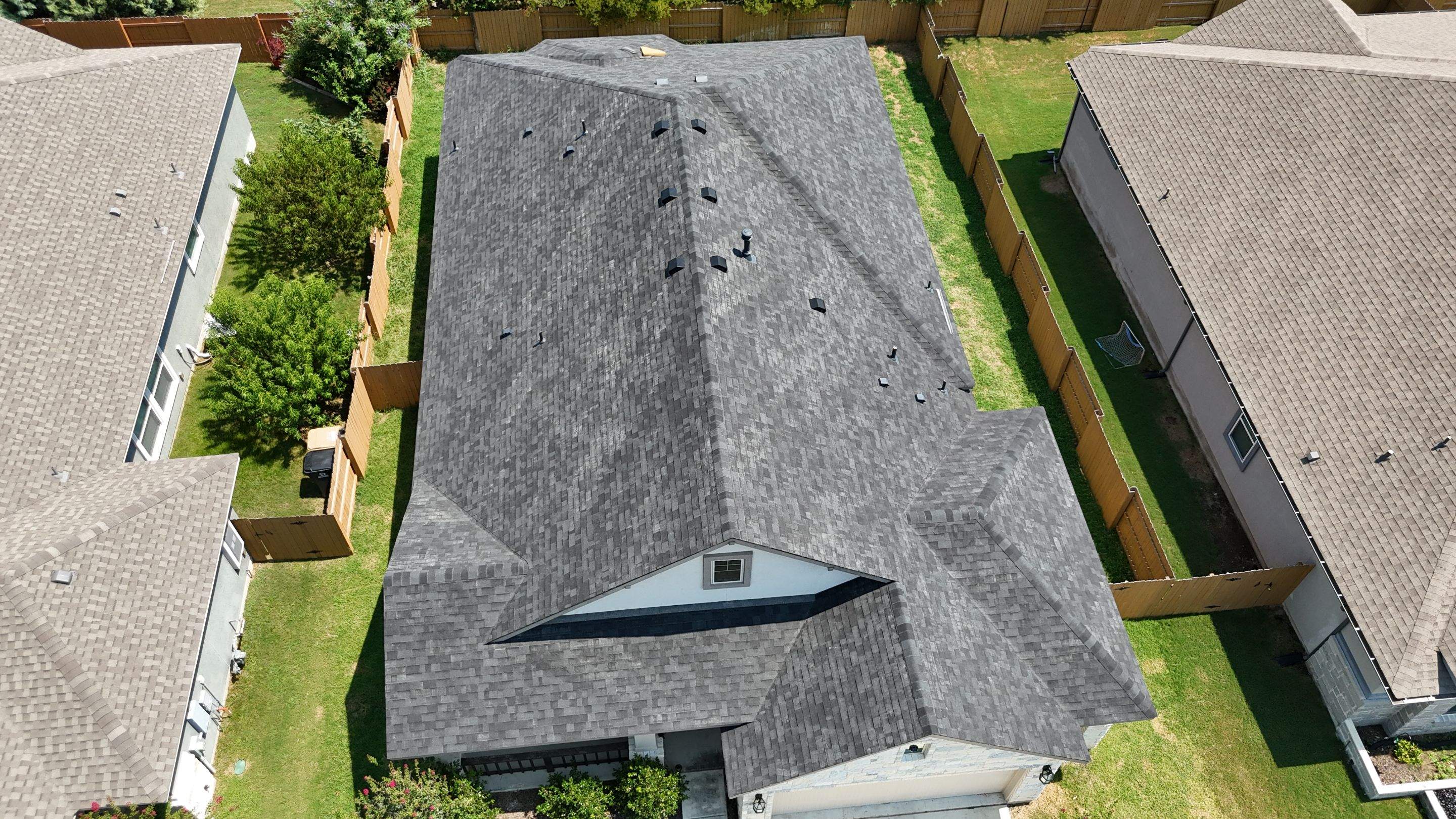 Brilliant Black - Malarkey Vista by RoofsOnly.com