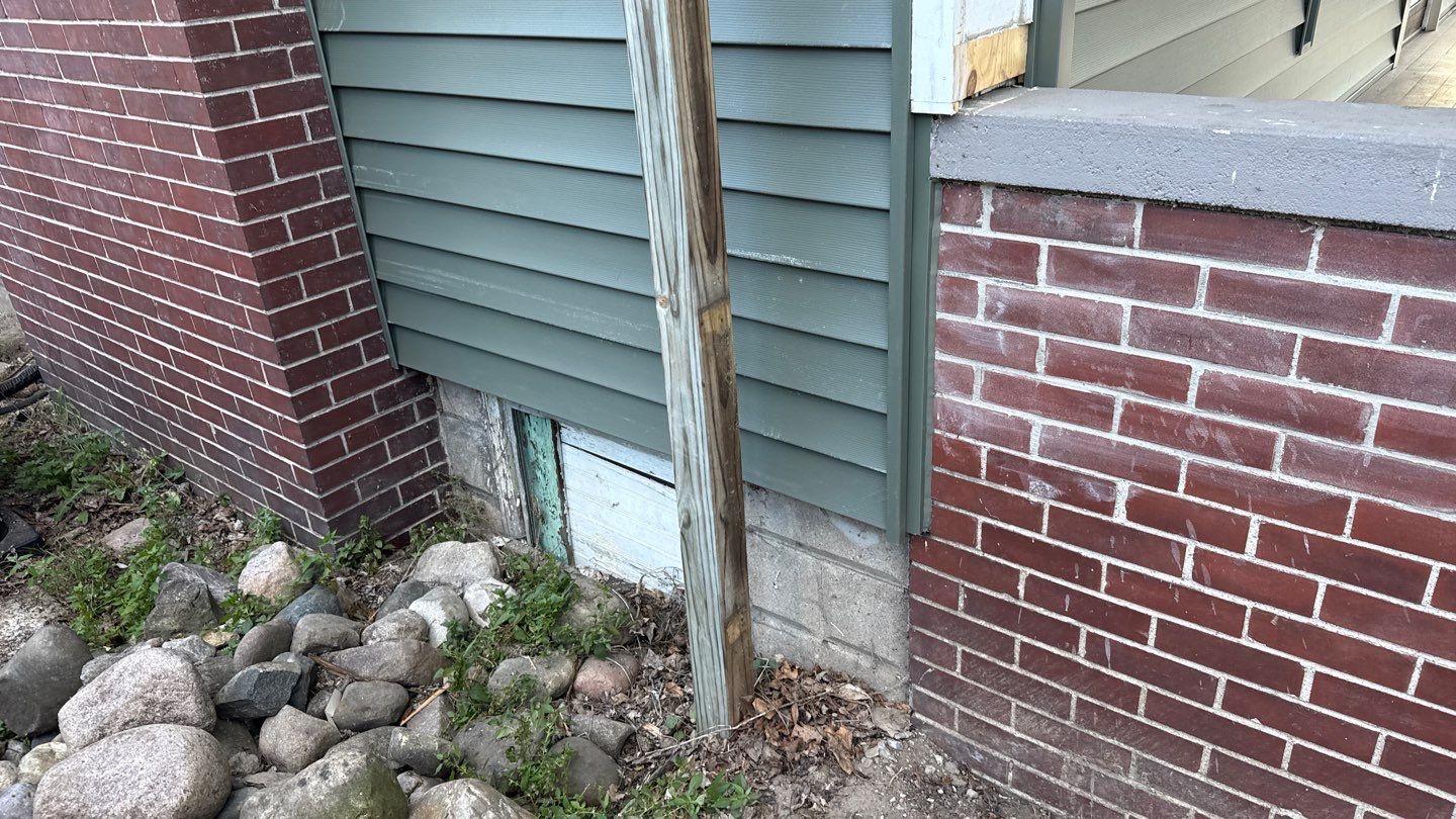 Siding Replacement using Alside Charter Oak D4.5" Deep Moss by 180 Contractors