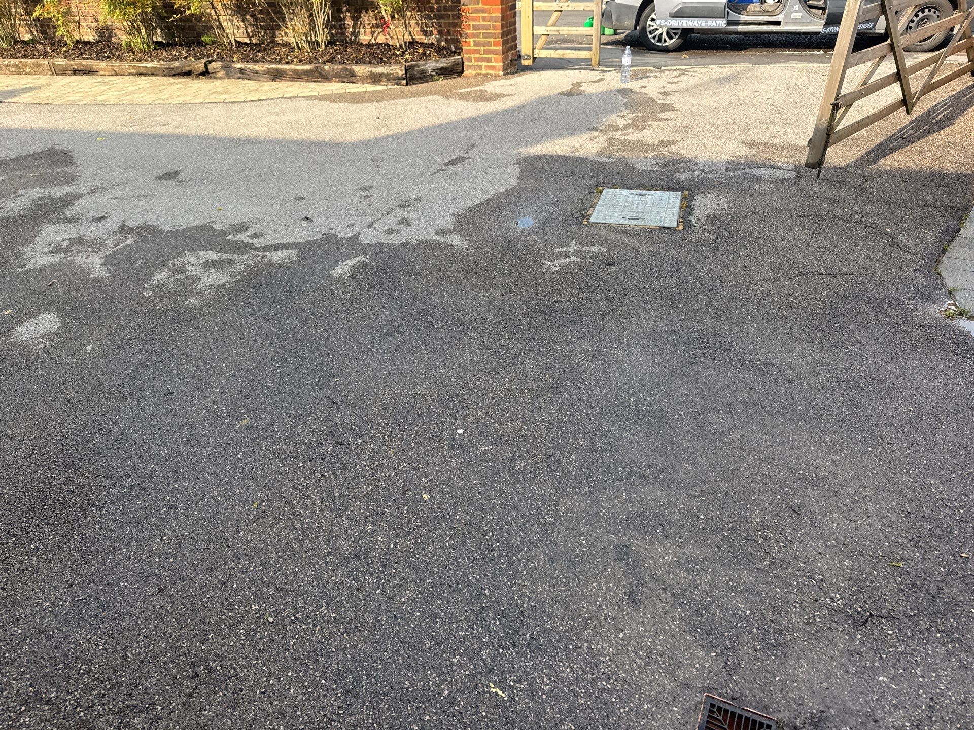 Tarmac Driveway Clean using Flat Surface Cleaner by Ges Exterior Cleaning ltd