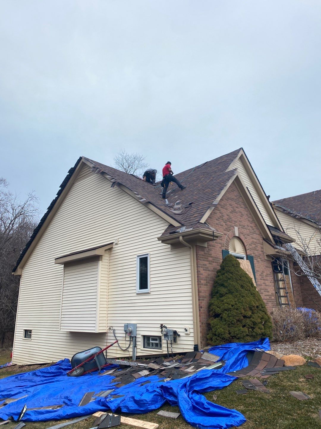 Roof Replacement using Owens Corning by 180 Contractors