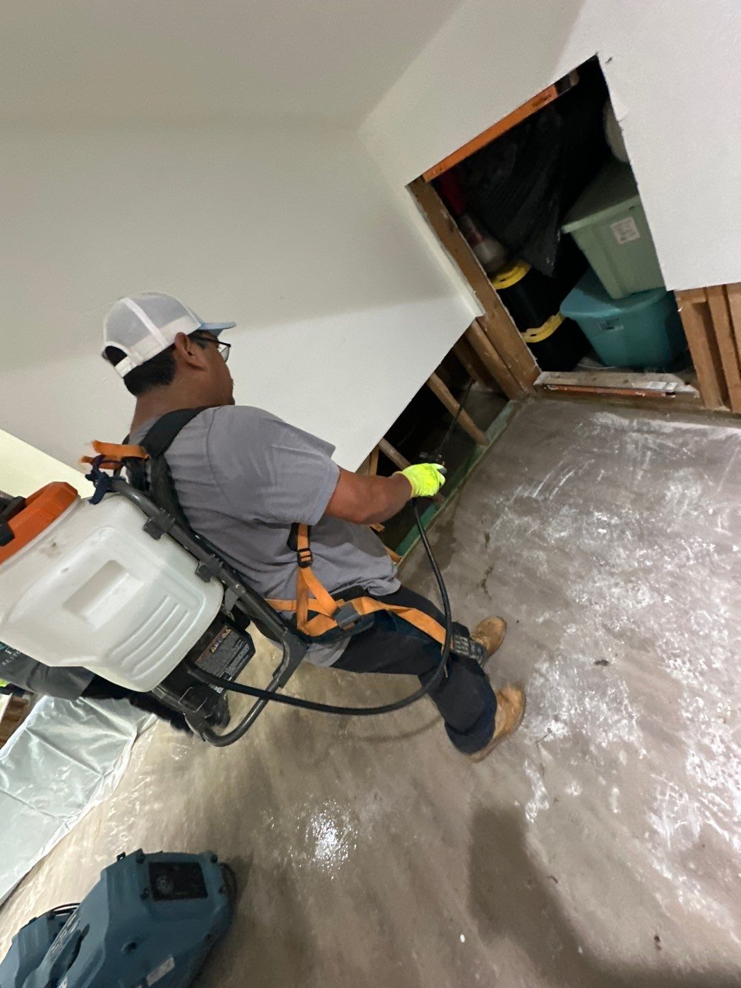 Full-Service Water Damage Mitigation and Structural Drying in Lone Jack by Fine Restoration