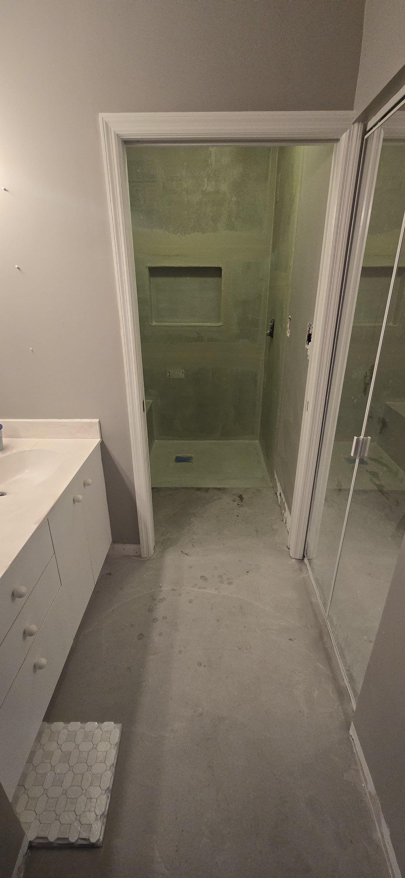 Walk-In Shower - Delray Beach by Hevi Tile