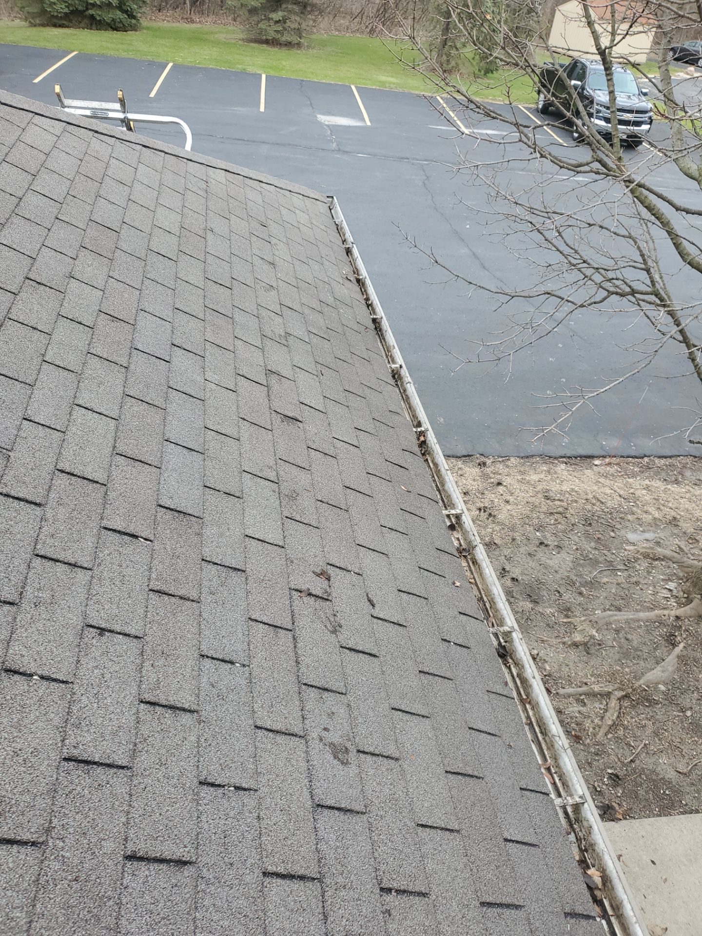 HOA gutter cleaning after photo.