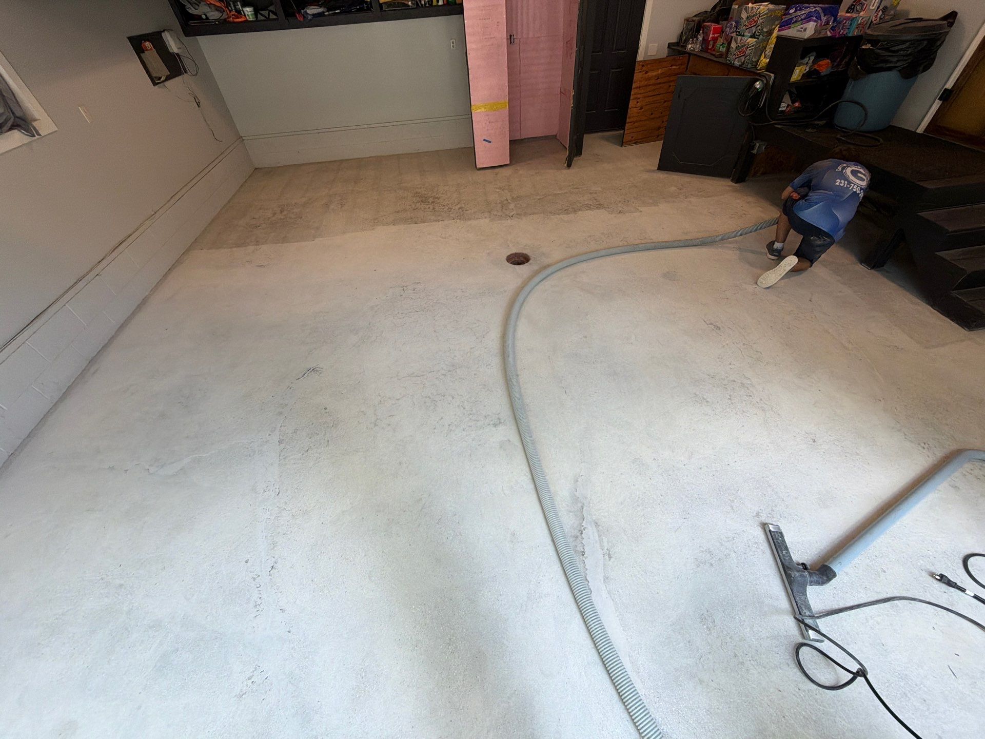 Garage Epoxy Flake Floor and Concrete Crack Repair in Twin Lake by Gordon Painting