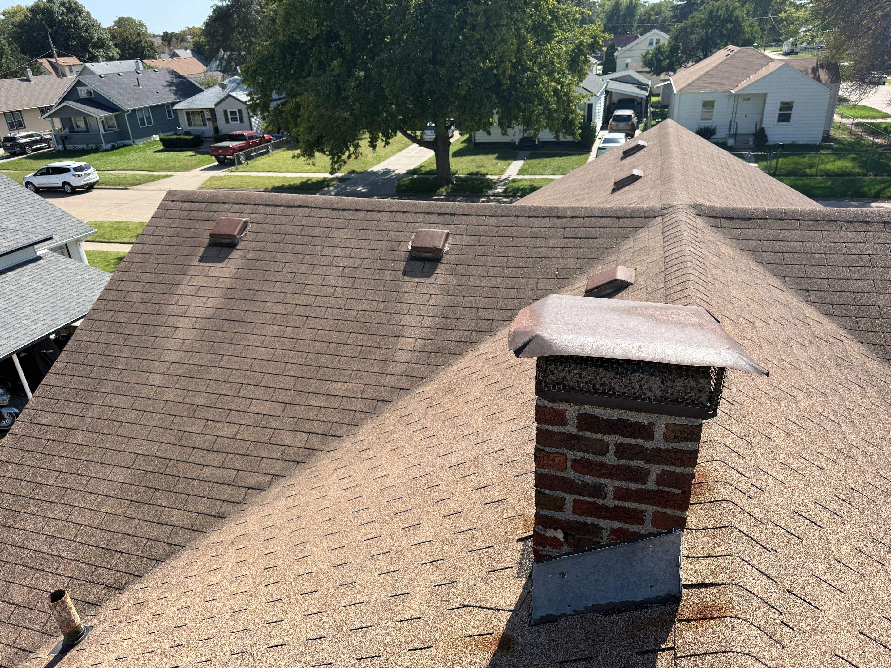 Full Residential Roof Replacement and Detached Garage Roofing in Council Bluffs by Star Home