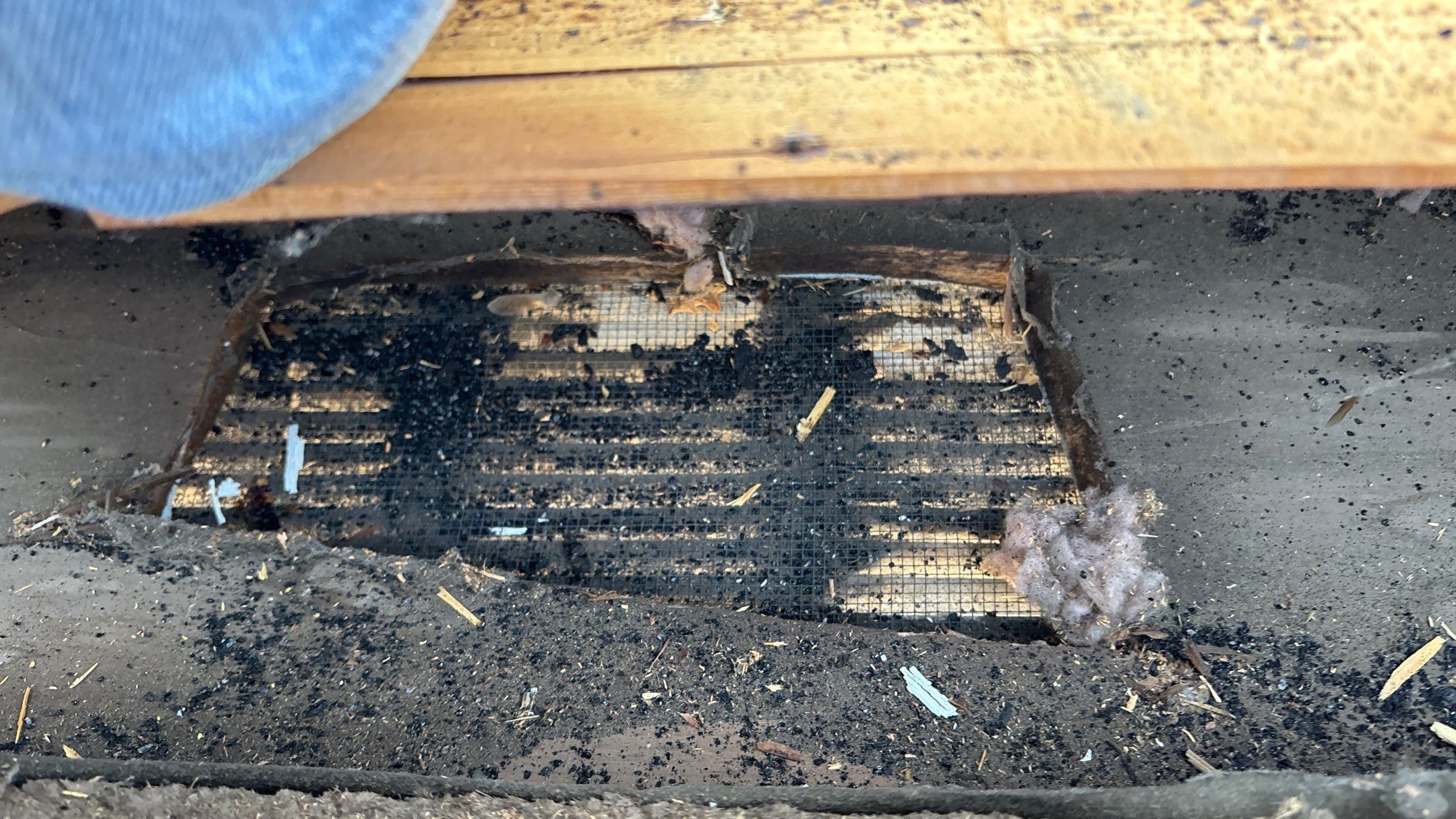 Siding Replacement using Alside Charcoal Smoke and Roof Replacement using Owens Corning Peppercorn by 180 Contractors