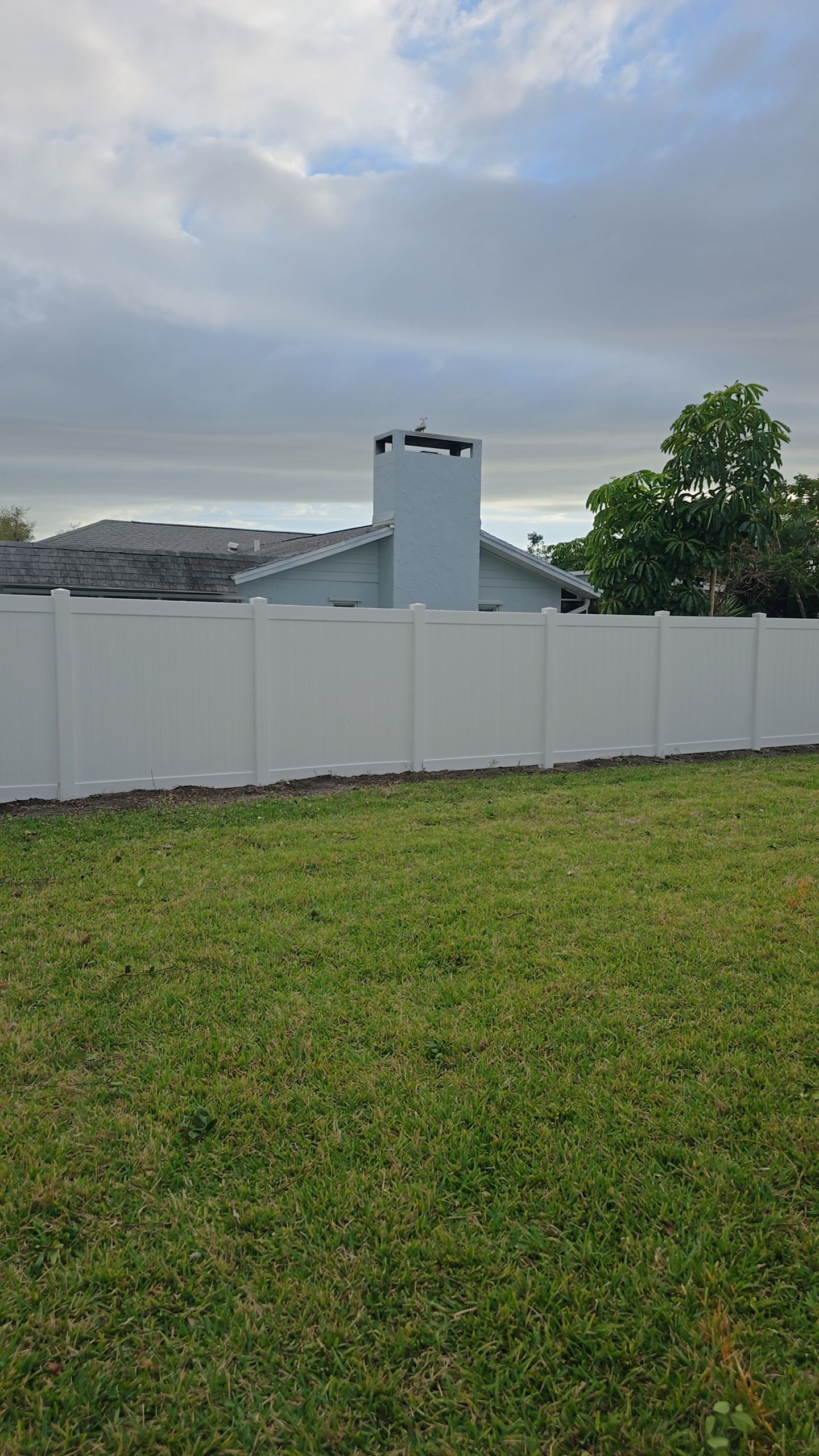 Vinyl Fence Install in Bradenton by True Fence LLC