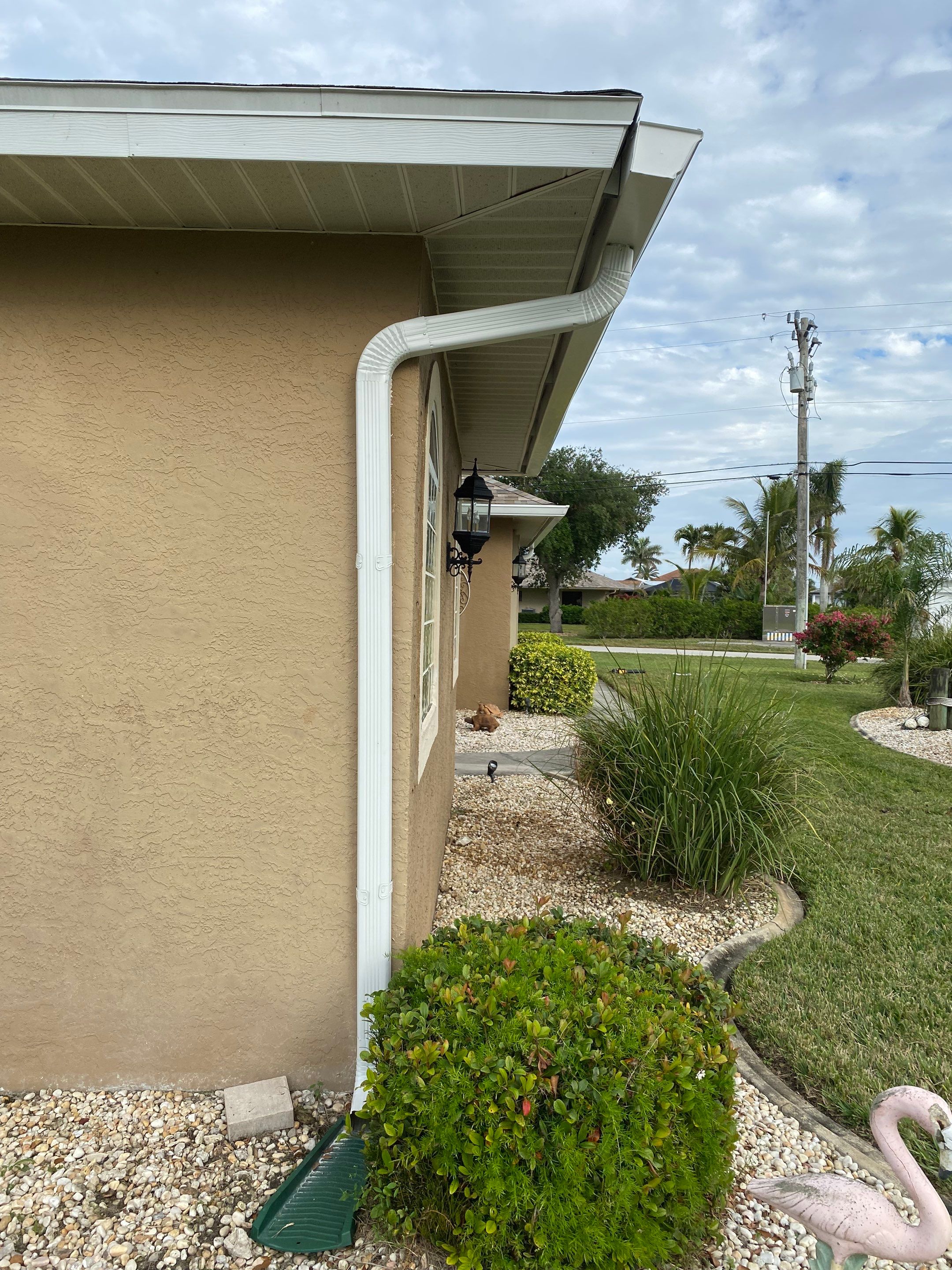 7-Inch Gutters for Large Homes in Cape Coral FL by Gutter Professors