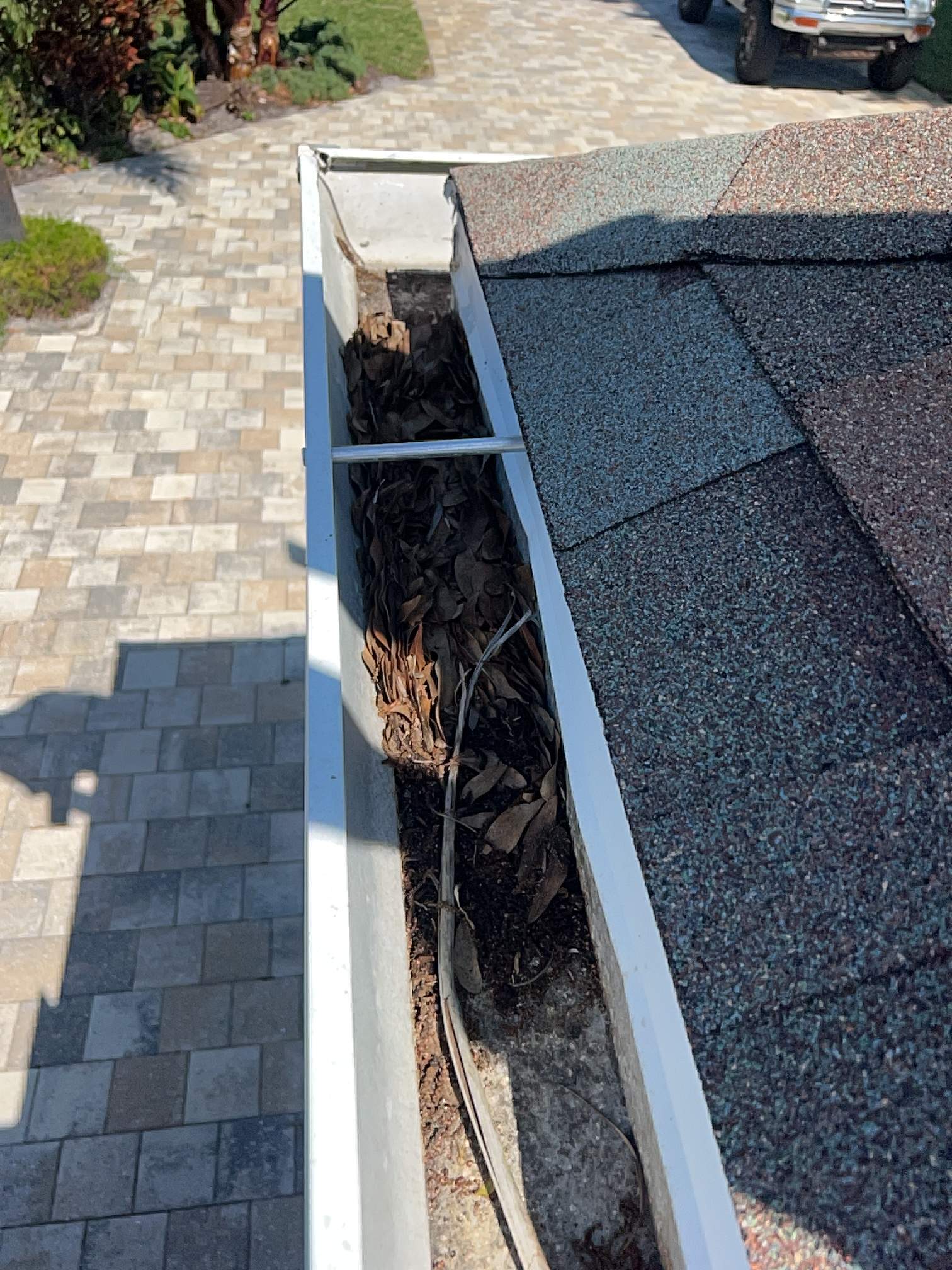 HOA gutter cleaning before