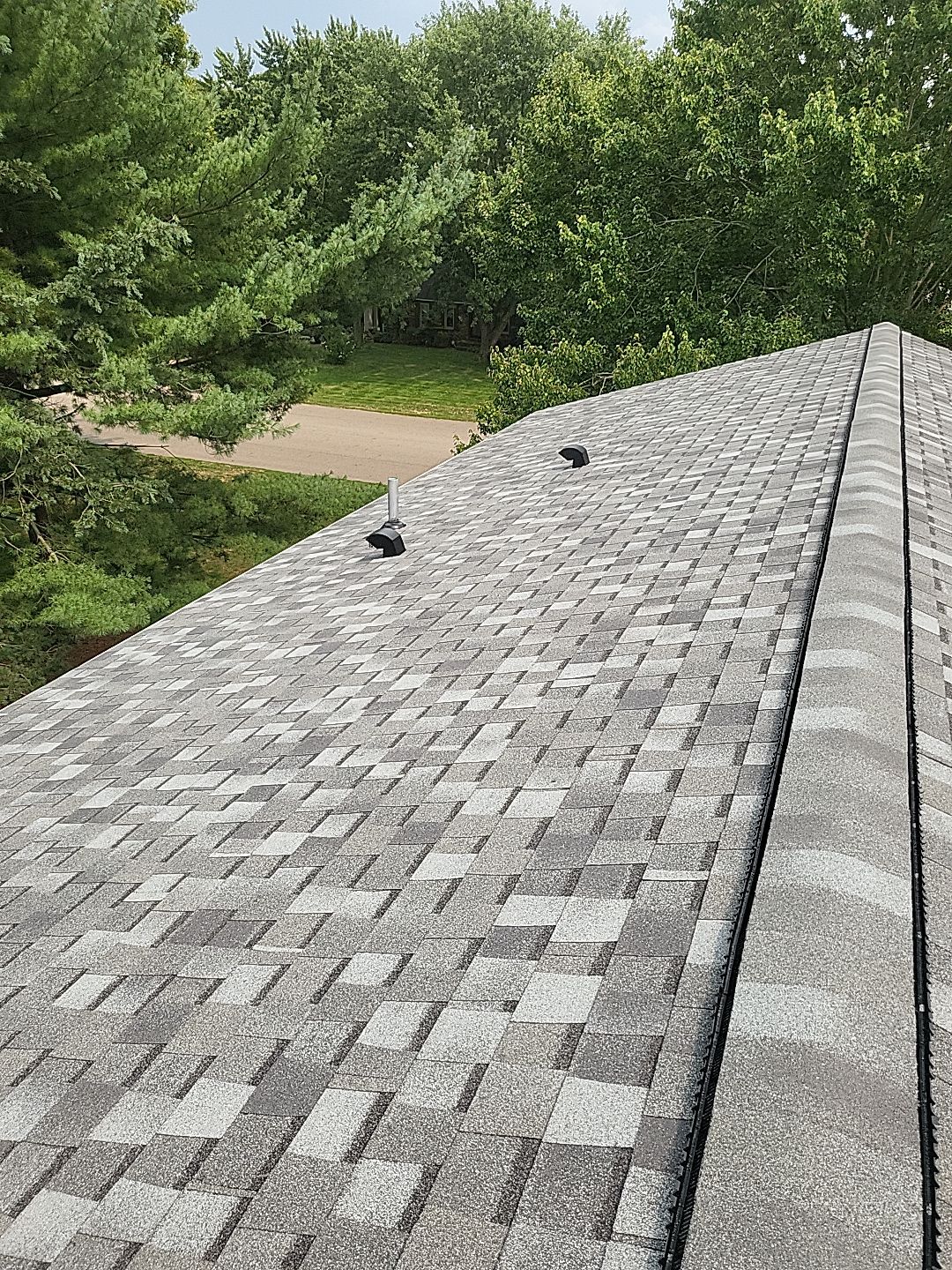 ATLAS PINNACLE COLOR: COASTAL GRANITE by Eagle Eye Roofing
