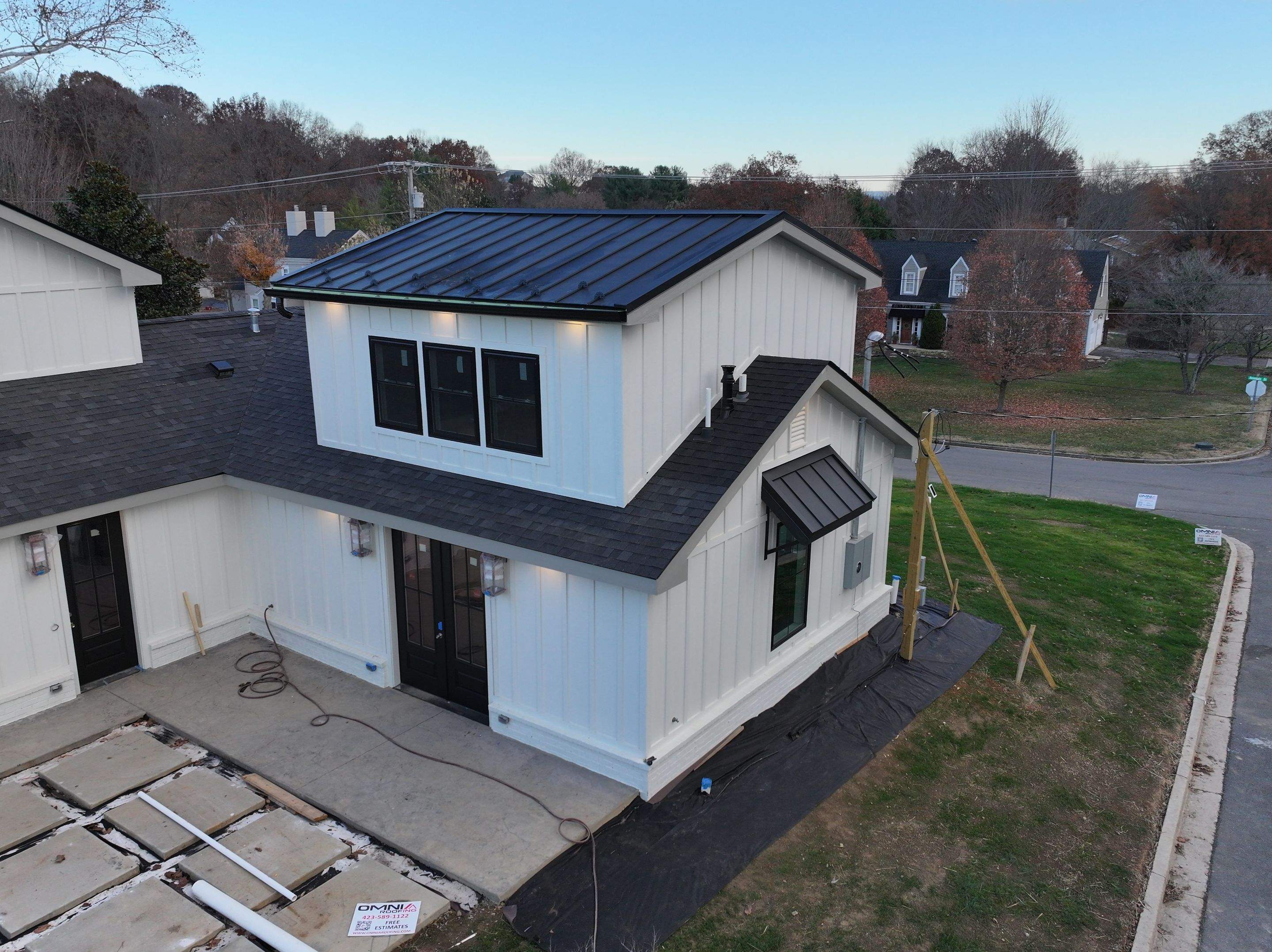 Miller Residence by Omnia Roofing