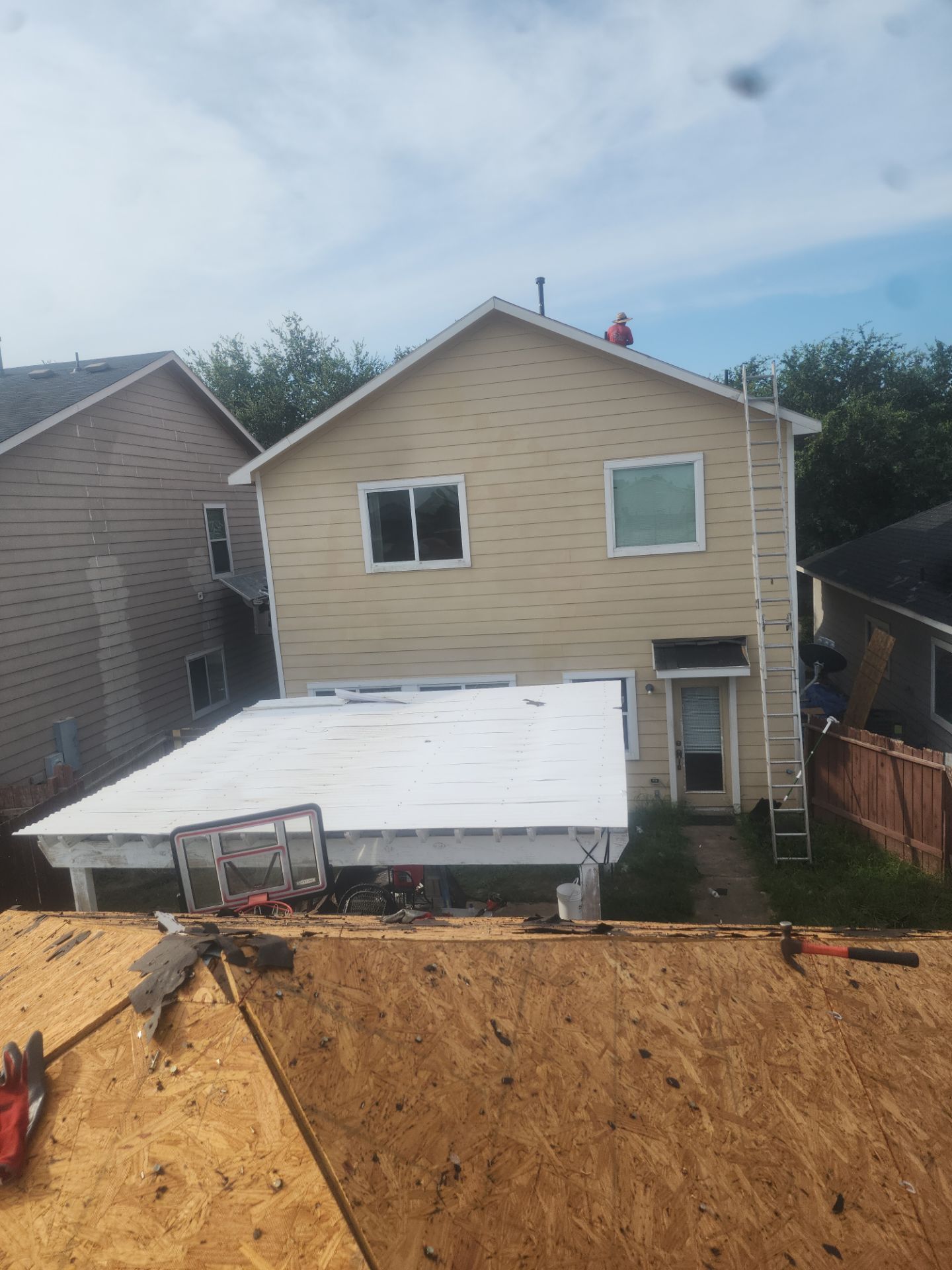 Residential Roofing Installation using Owen's Corning Duration (Lifetime) Shingles by Roof Repair Company
