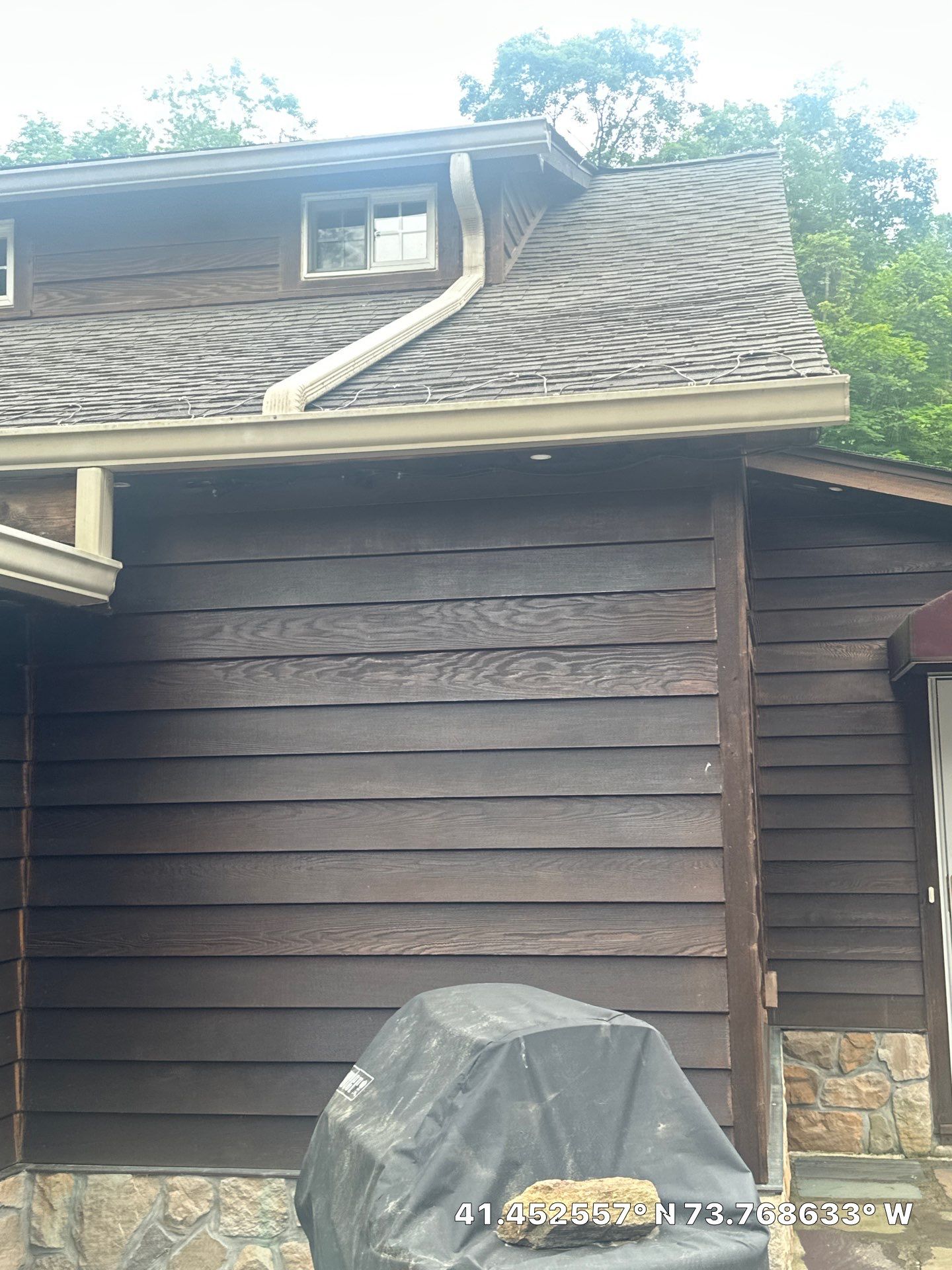 Roof installed in 2006  by roberts roofing