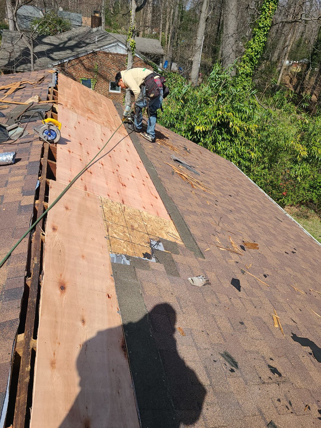 Fairfax: Residential Roof Replacement with CertainTeed Landmark Pro in Max Def Burnt Sienna by RM Banning, Inc.