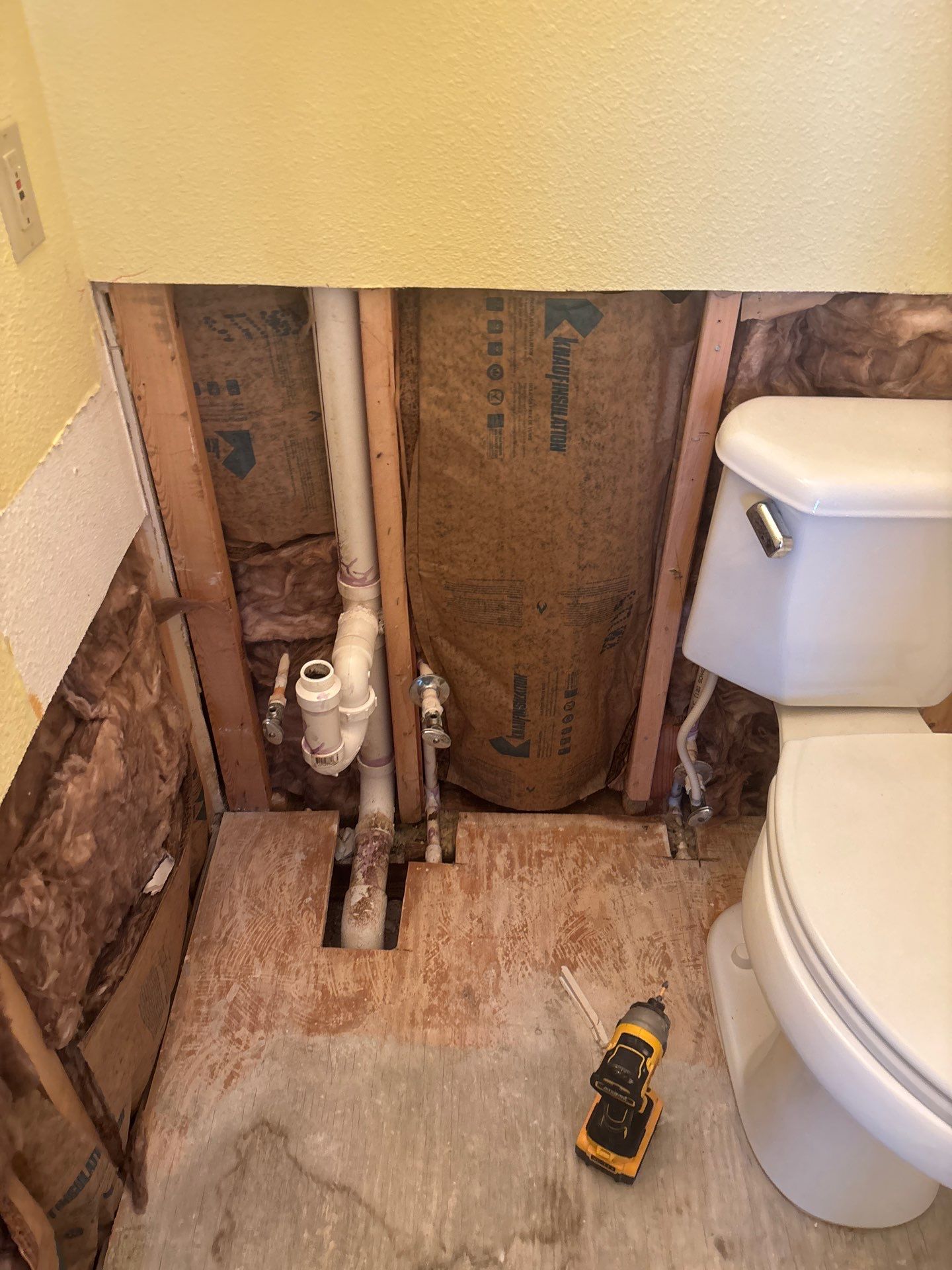 Water Damage Removal And Repair In Bradenton, FL  by Ampm Restoration Services 