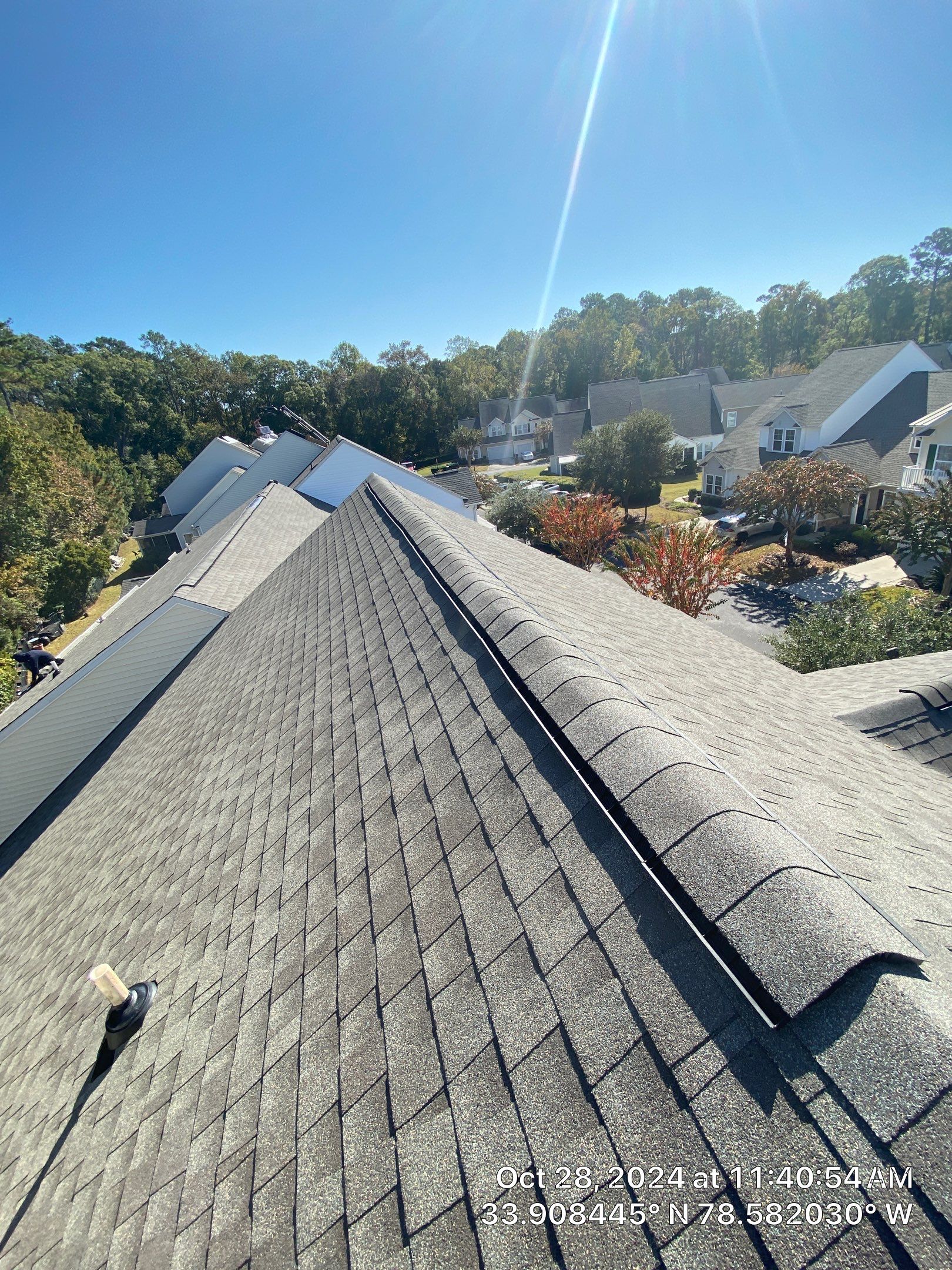 GAF HDZ - Weathered Wood by Linta Roofing Inc