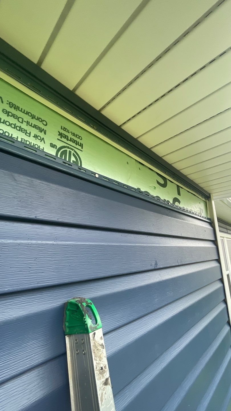 Siding Replacement using CertainTeed Restoration Classis D4 by 180 Contractors