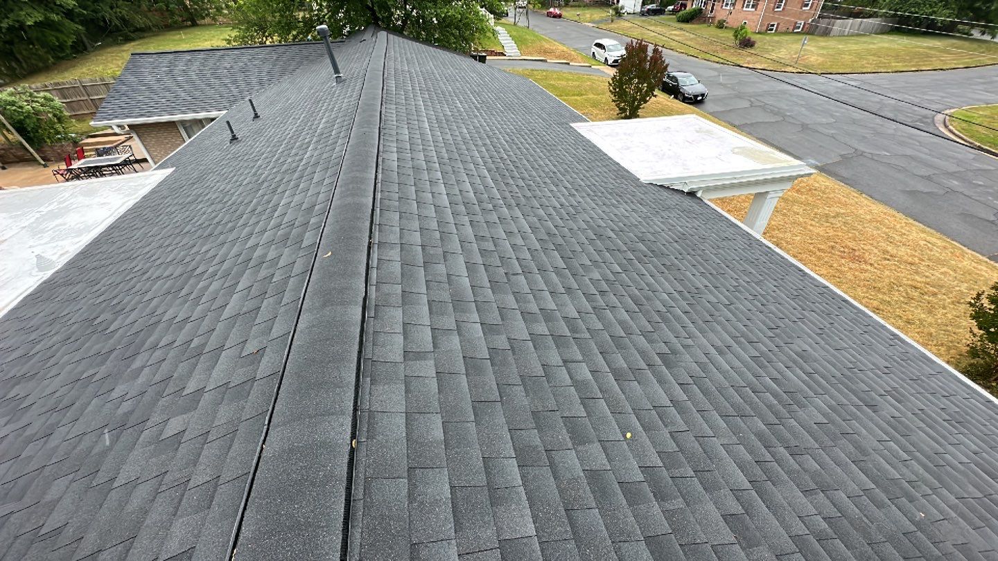 Manassas: CertainTeed Landmark Pro Designer Shingles in Max Def Moire Black by RM Banning, Inc.