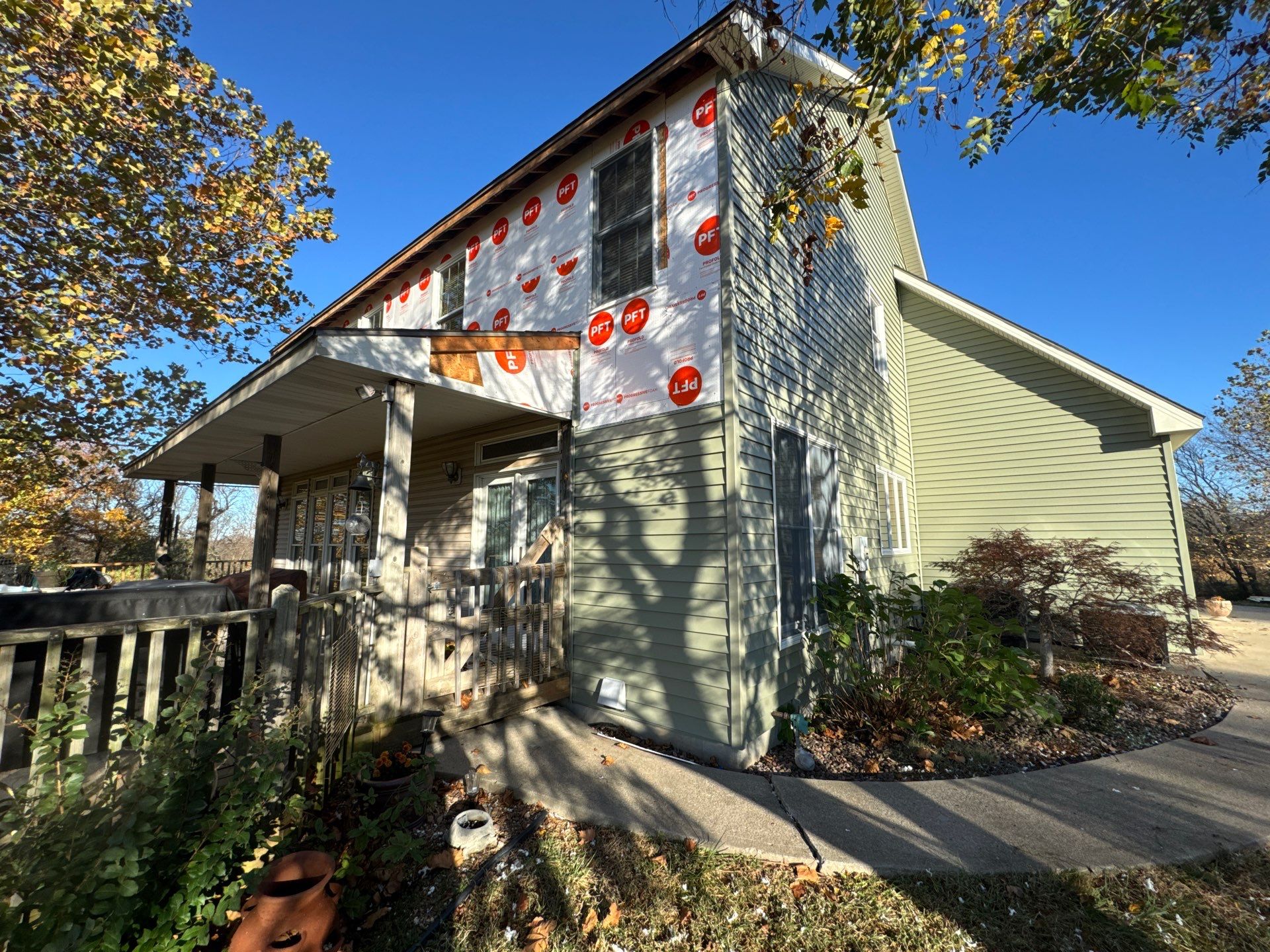Comprehensive Residential Roof and Siding Replacement in Smithville Missouri by EEC Windows, Siding & Roofing