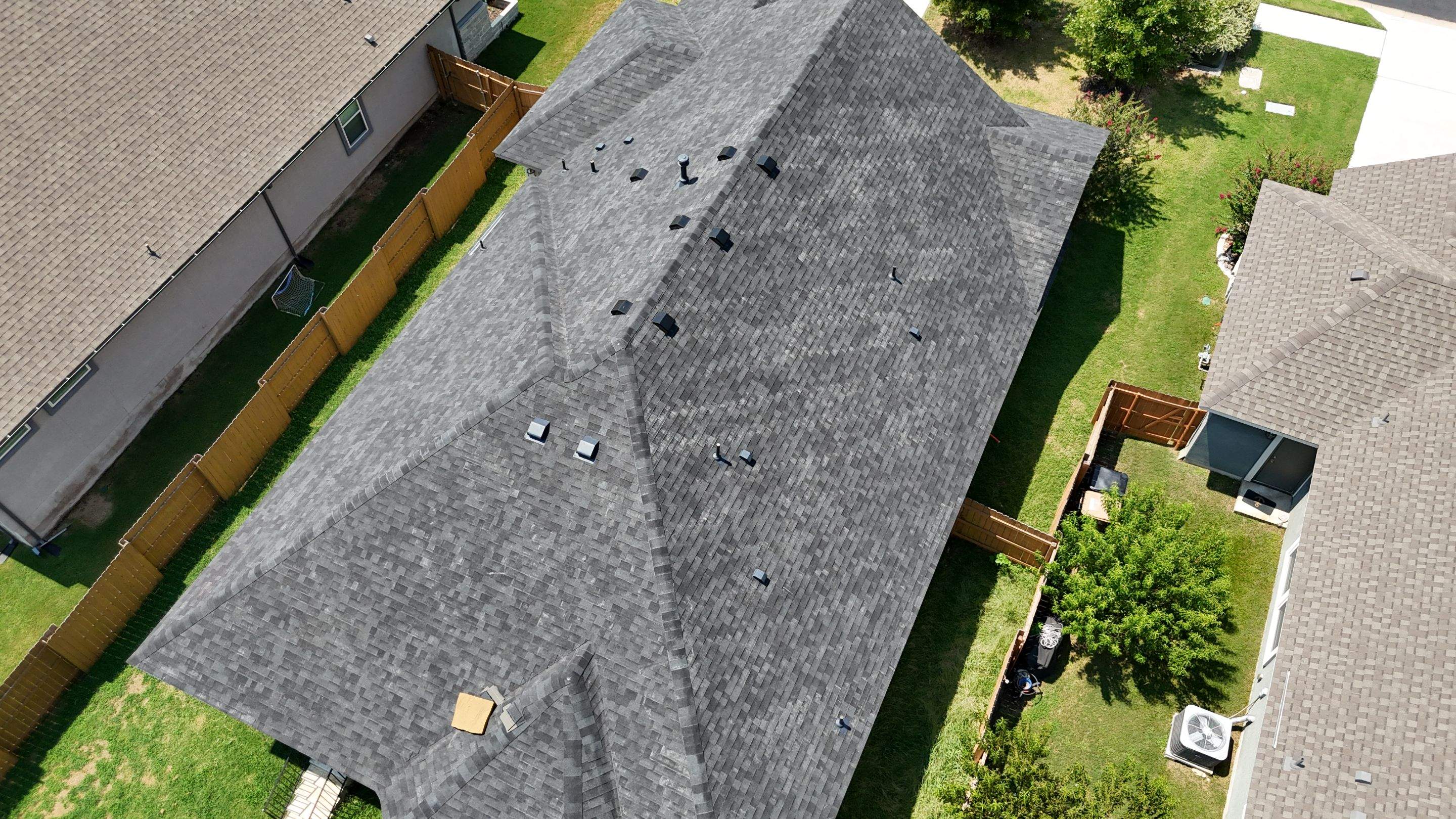 Brilliant Black - Malarkey Vista by RoofsOnly.com