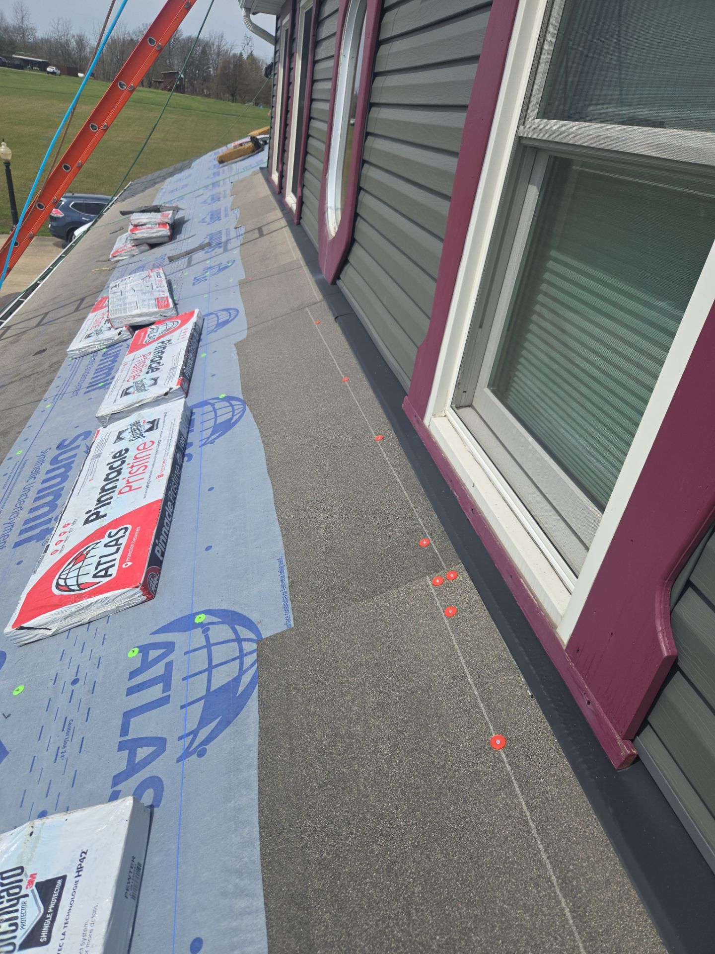 Laurie S: Atlas Pinnacle, Color, Pewter, Drip Edge, Color, White by Eagle Eye Roofing