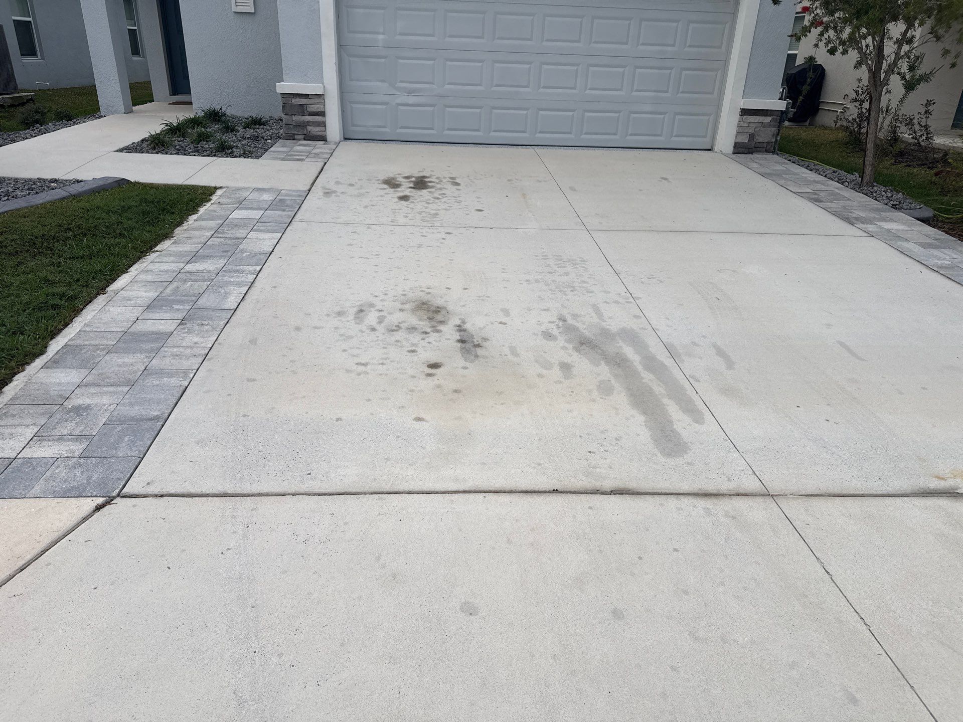 Concrete Oil Stain Removal – North River Ranch, Parrish, FL by Sunshine AquaWash