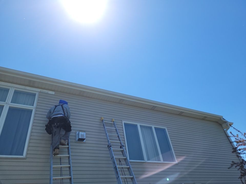 Residential Re-Roof using Landmark Shingles by White Castle Roofing