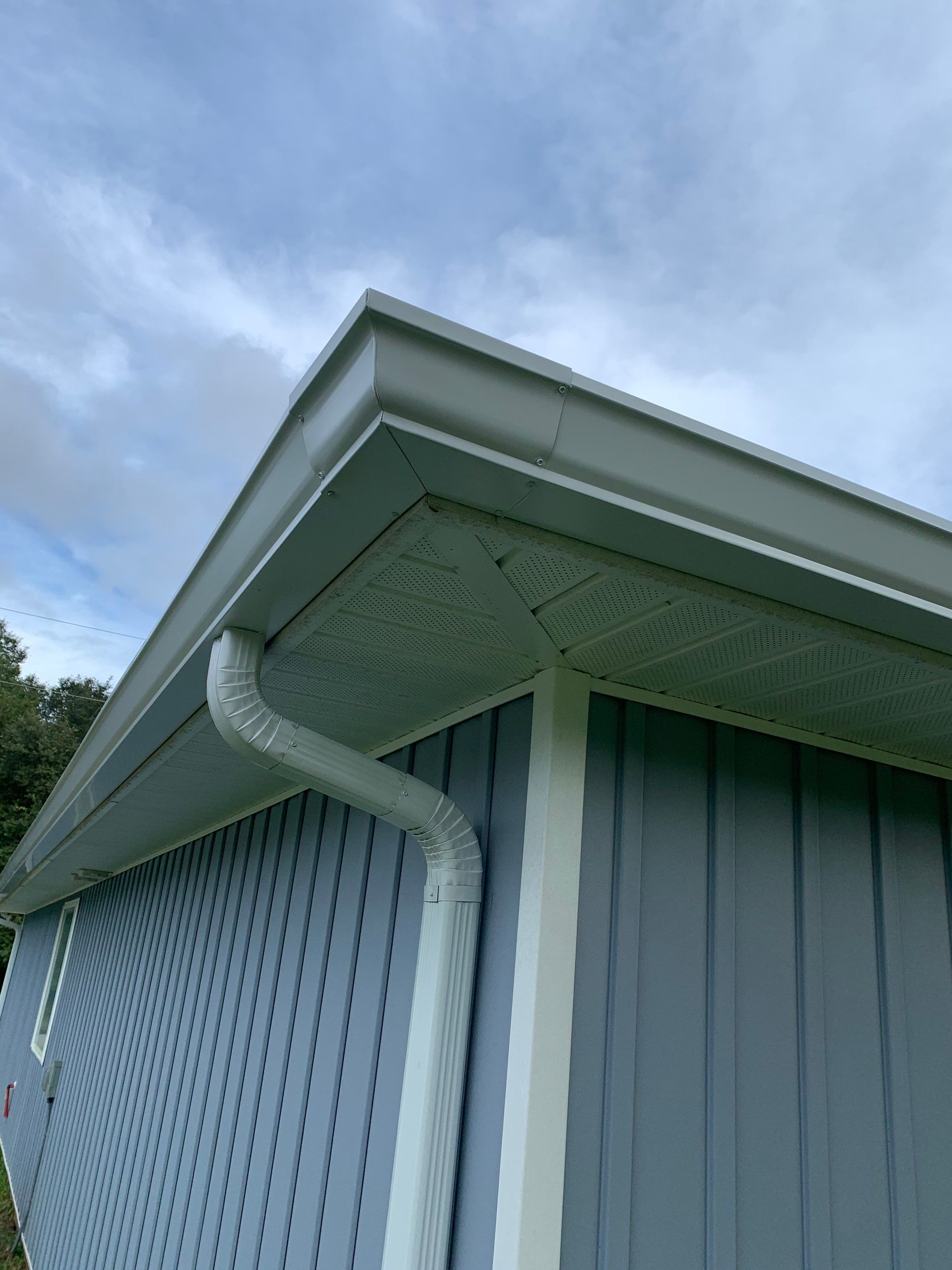 K-Style Seamless Gutter Installation using 6 Inch Seamless Gutters in Milton FL by Gutter Professors