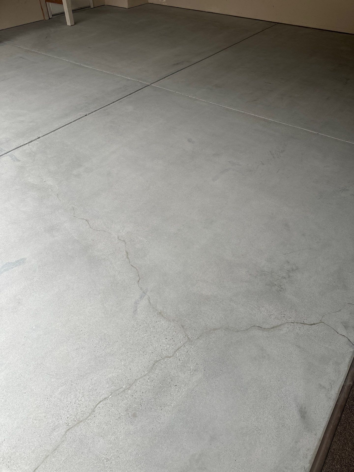 Garage Floor Concrete Coating with Simiron Flake in Nipomo by MGP Coatings