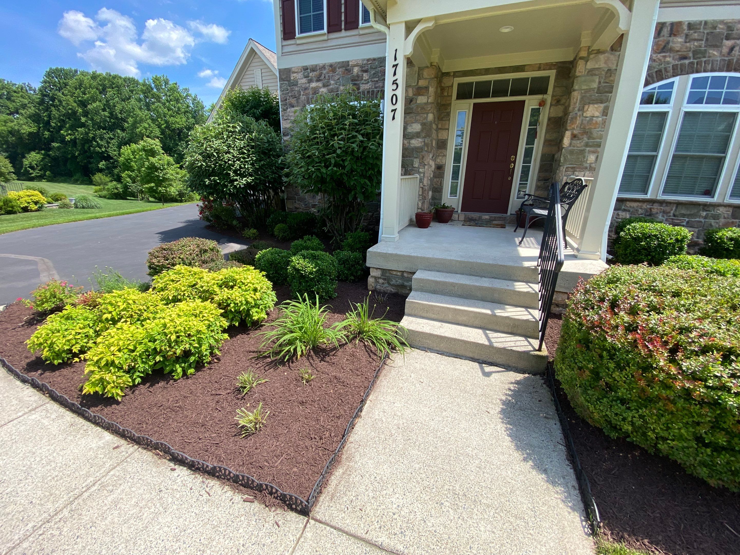 Landscape Cleanup & Mulch  by The Smet Companies, LLC