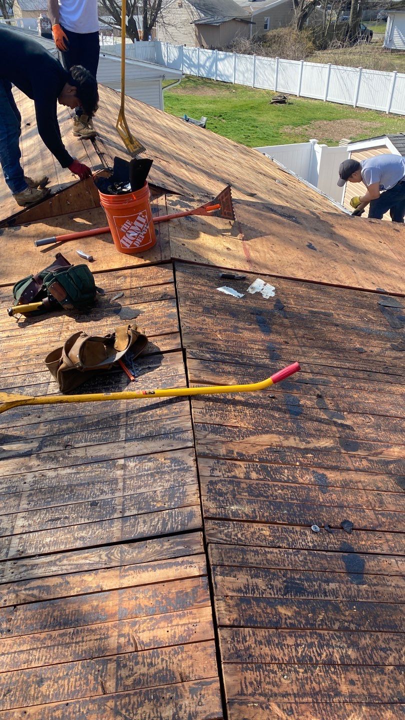 Residential Roofing Installation using Owens Corning TruDefinition Peppercorn  by A Plus Exterior