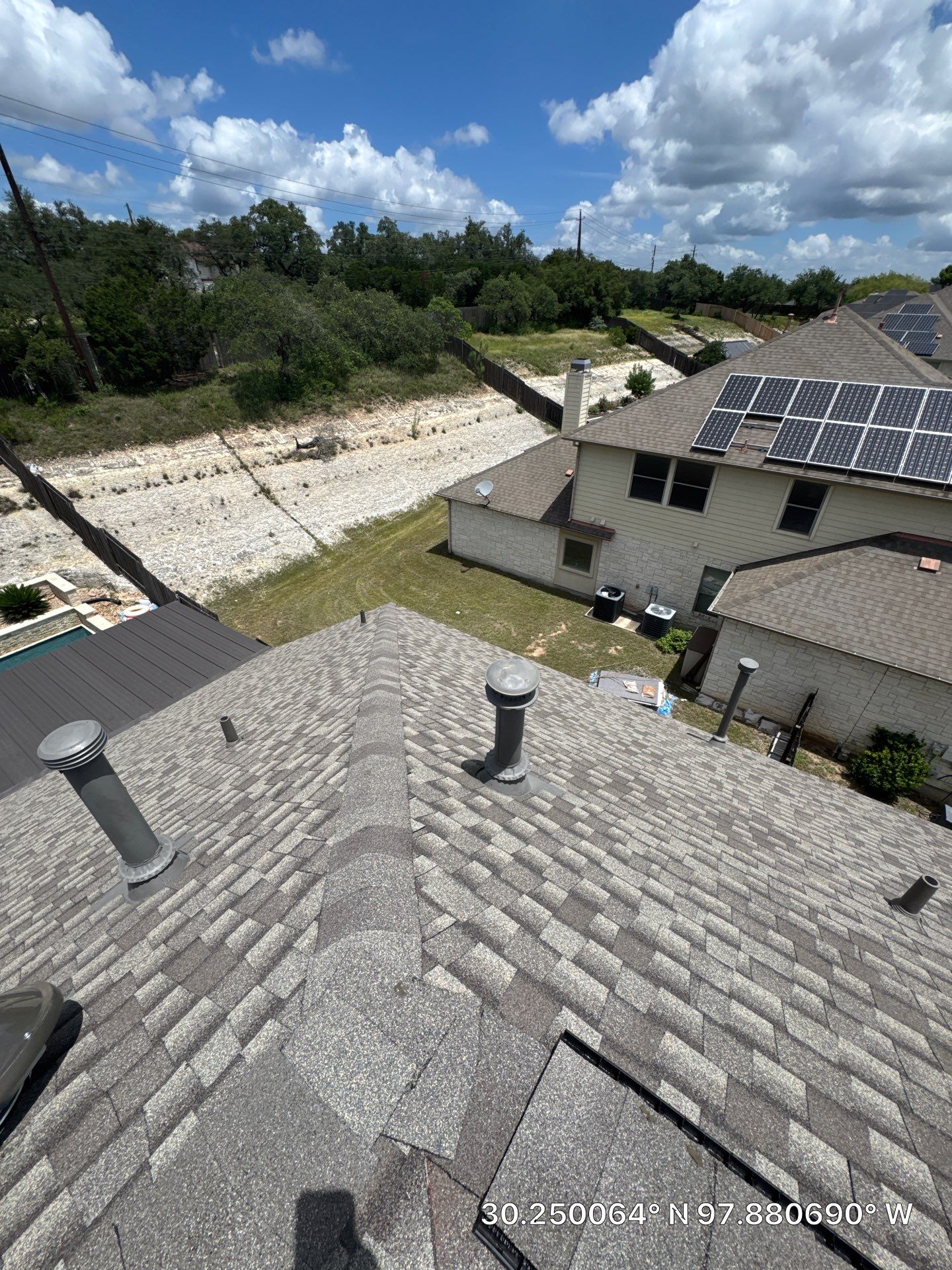 GAF UHDZ - Weathered Wood by Elite Roofing LLC