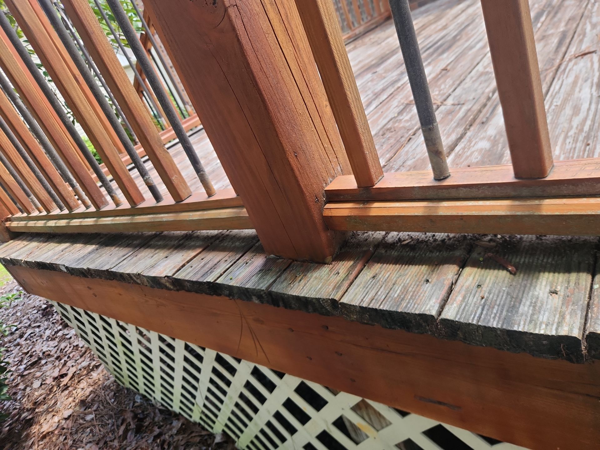 Wood Deck using Wood Sealant by DuraSeal